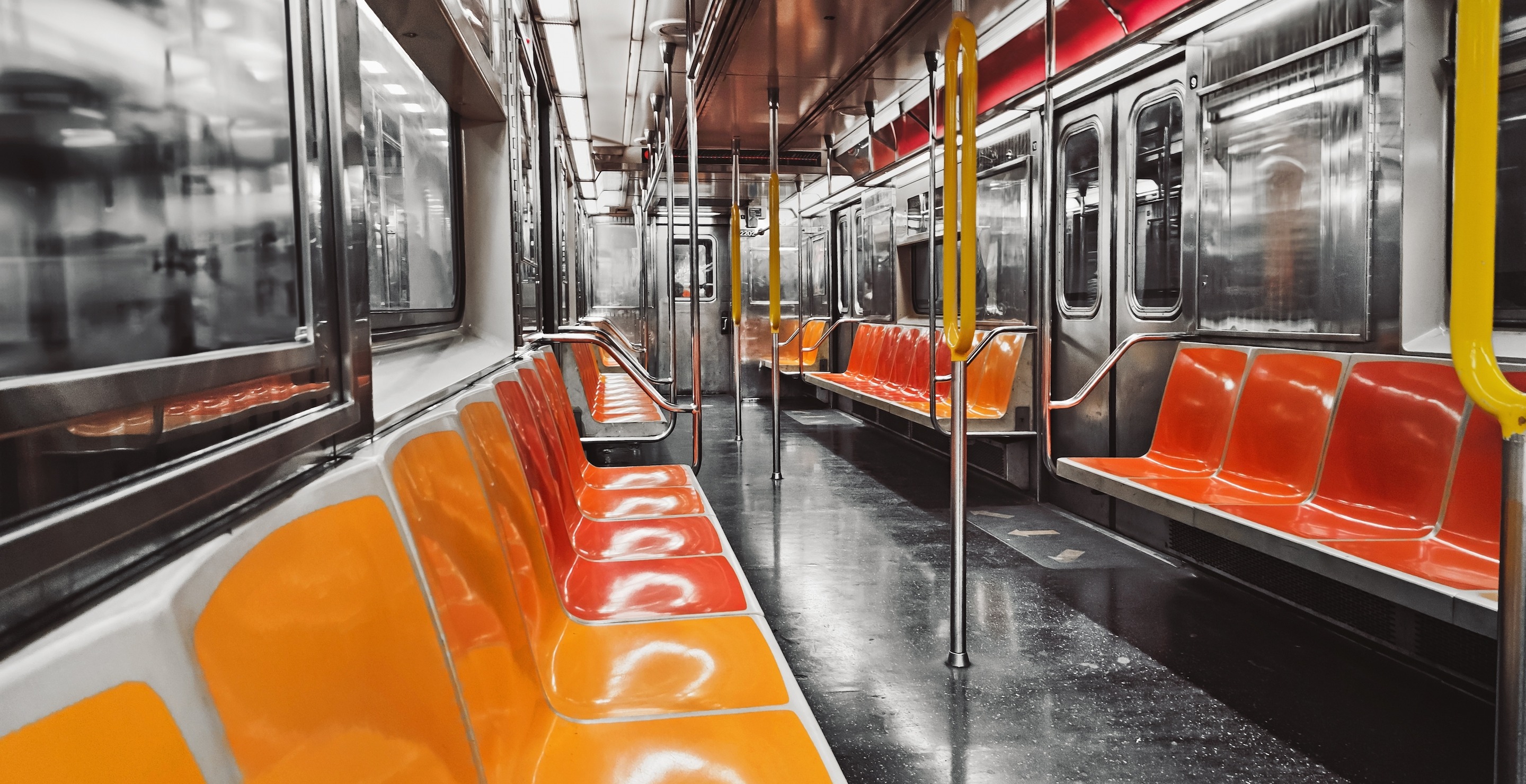 Mother Missing For Months Gives Birth On The Subway With Help From Passengers