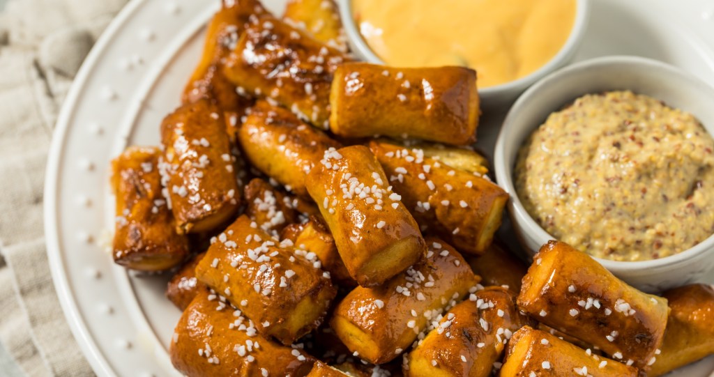 soft pretzel platter
