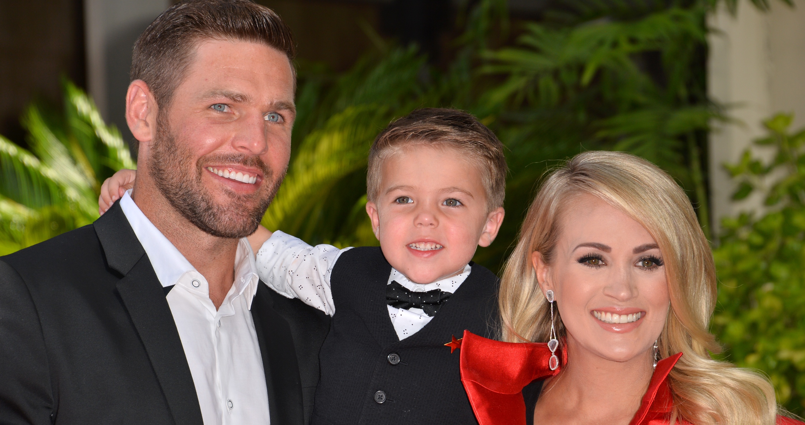 4 Inspirational Lessons Carrie Underwood Taught Me About Being A Working Mom