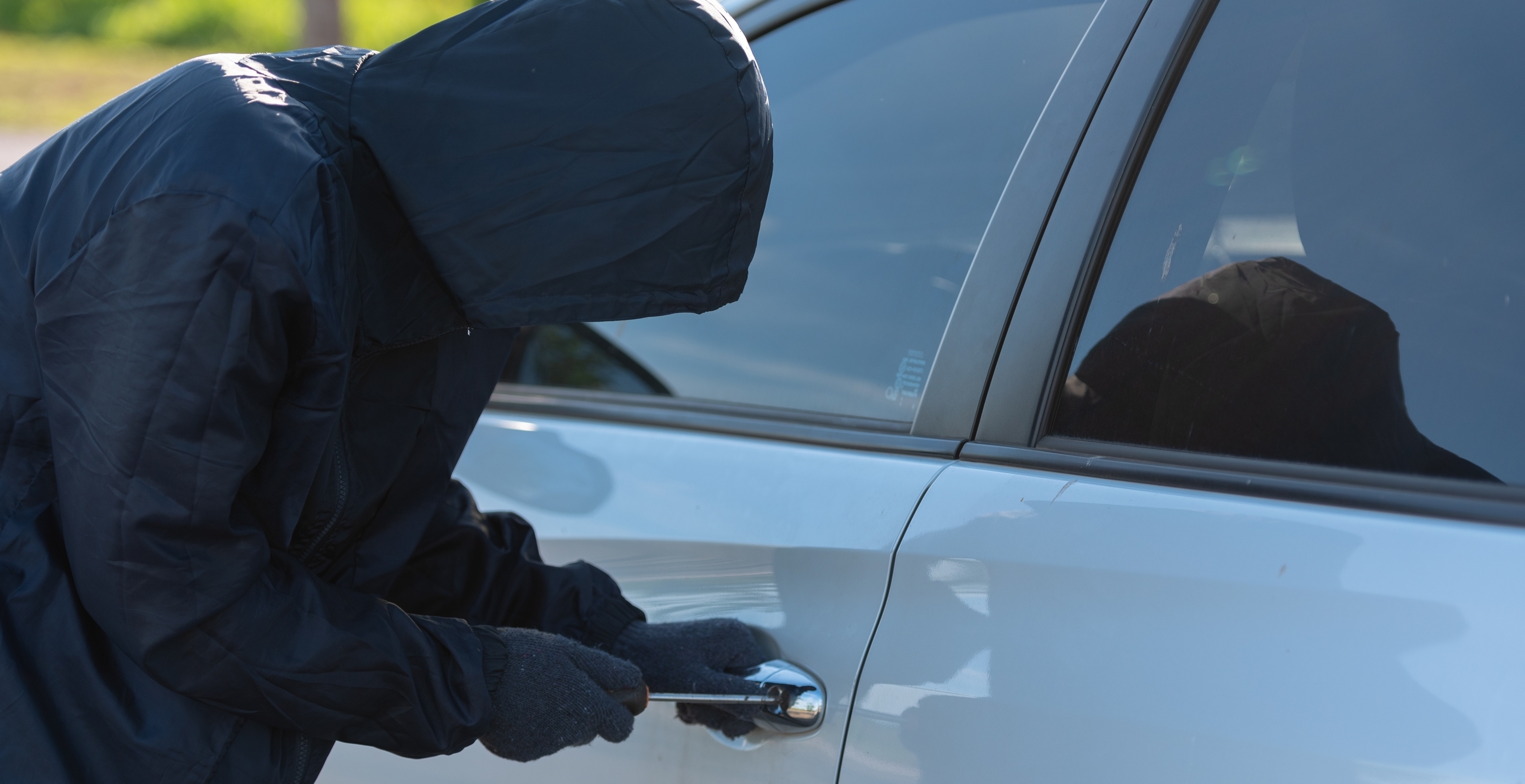 Dumbest Criminal Award Goes To Alleged Thief Calls 911 After Injuring Himself While Allegedly Breaking Into Car Dealership
