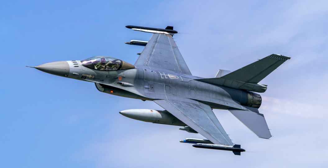 F-16