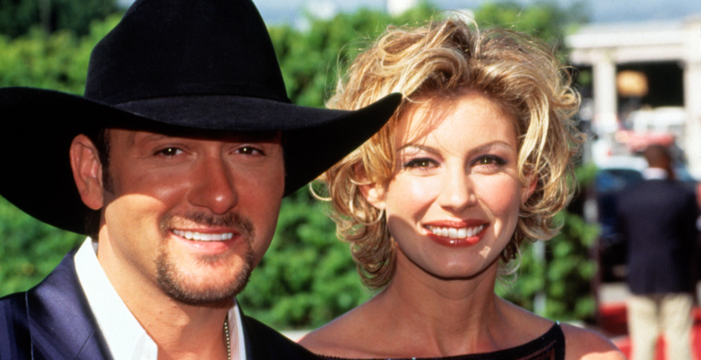 Faith Hill Has Been An Amazing Help For Tim McGraw Following His Double Knee Surgery