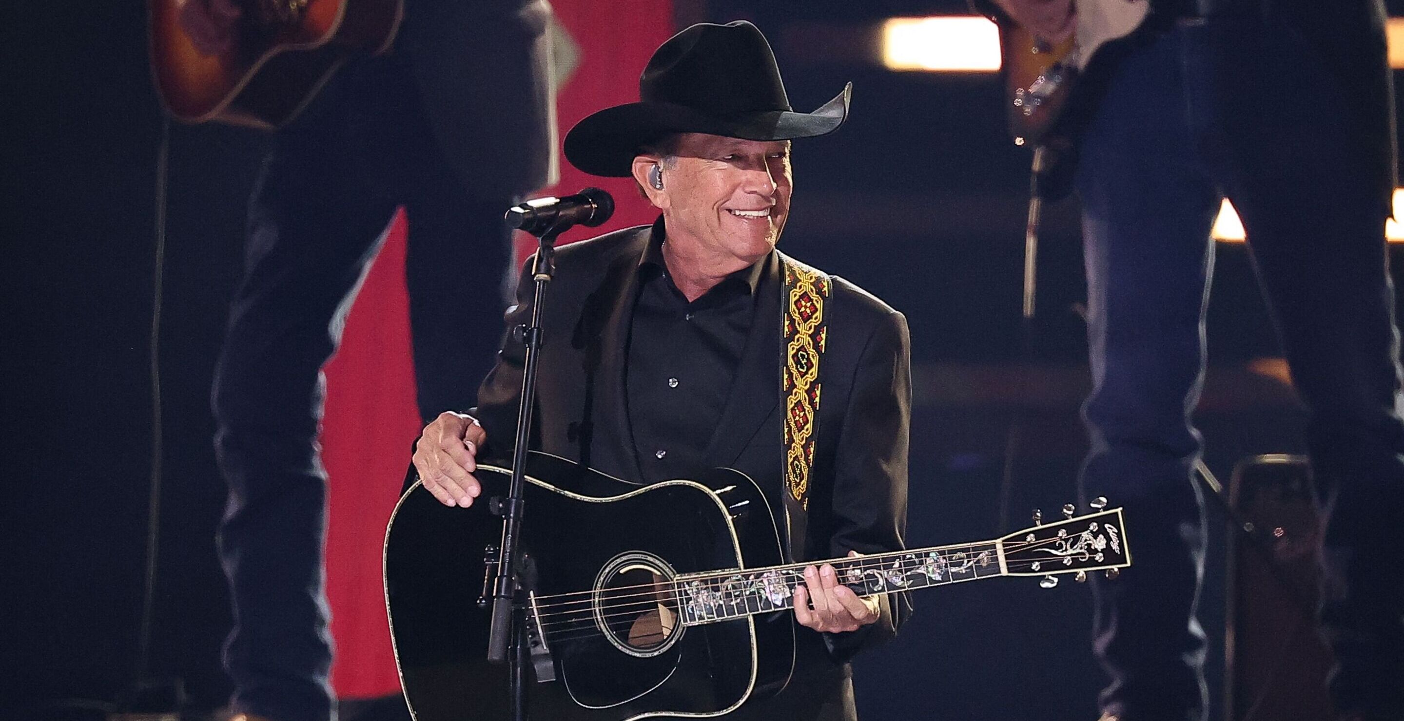 Hiker Does A Double Take After Running Into George Strait Doppelganger