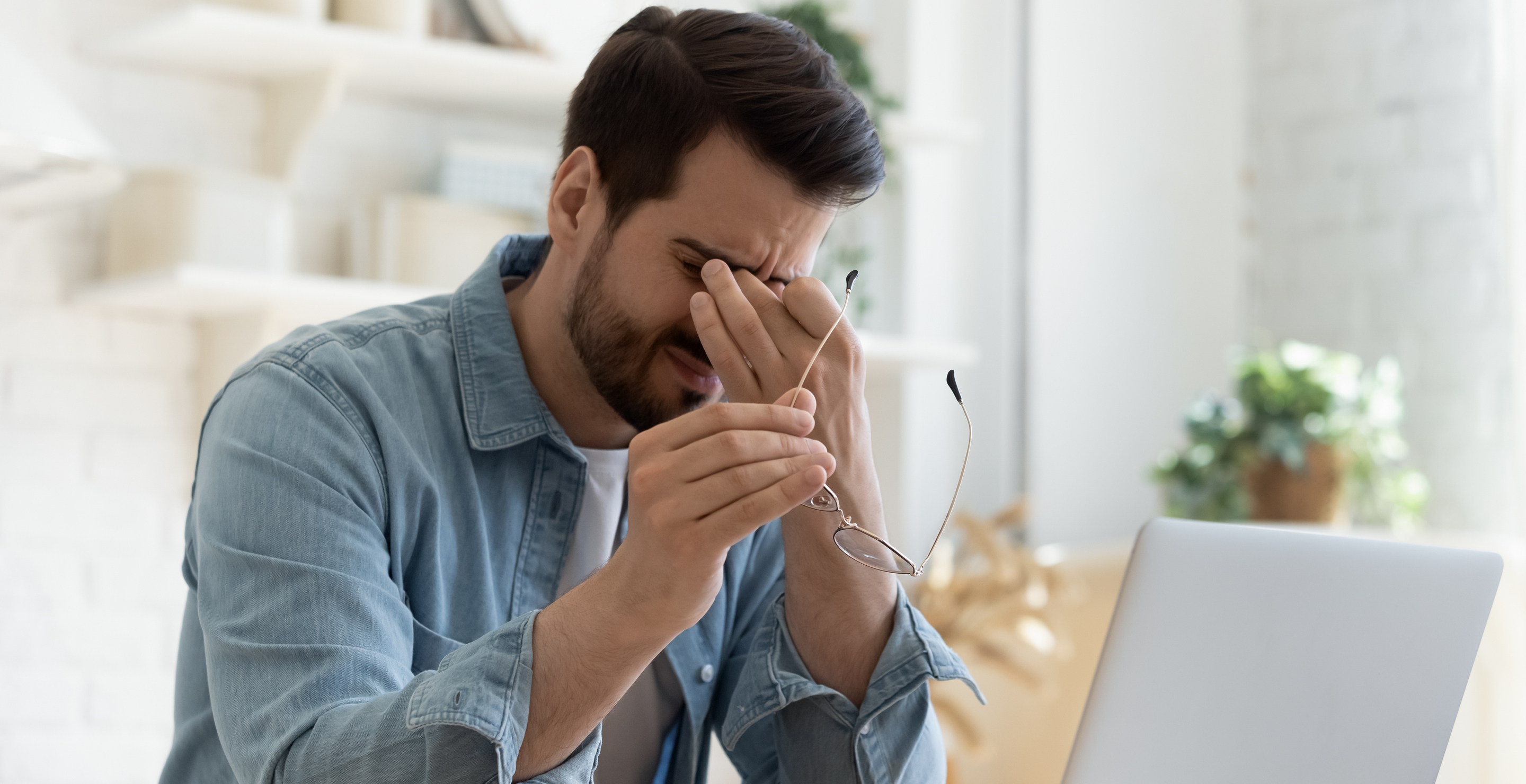 If You Thought Your Boss Was Bad, You Should See What One Supervisor Texted Their Employee On Vacation