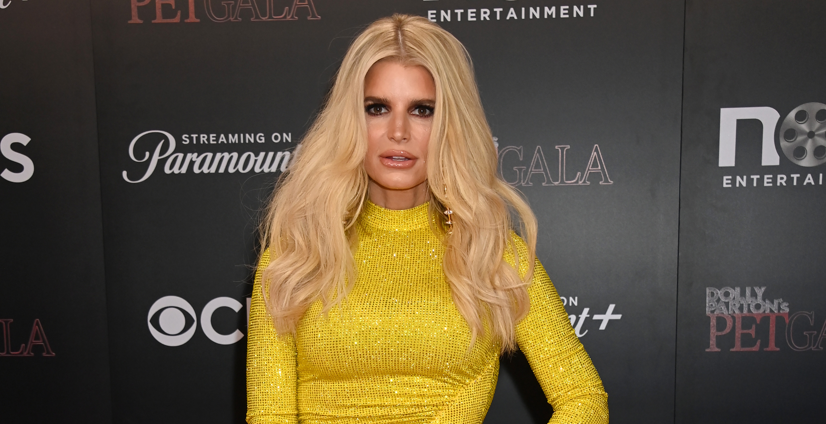 Jessica Simpson Hits Stage 15 Years Later, The Reviews Were So Bad She Probably Wished She Hadn’t