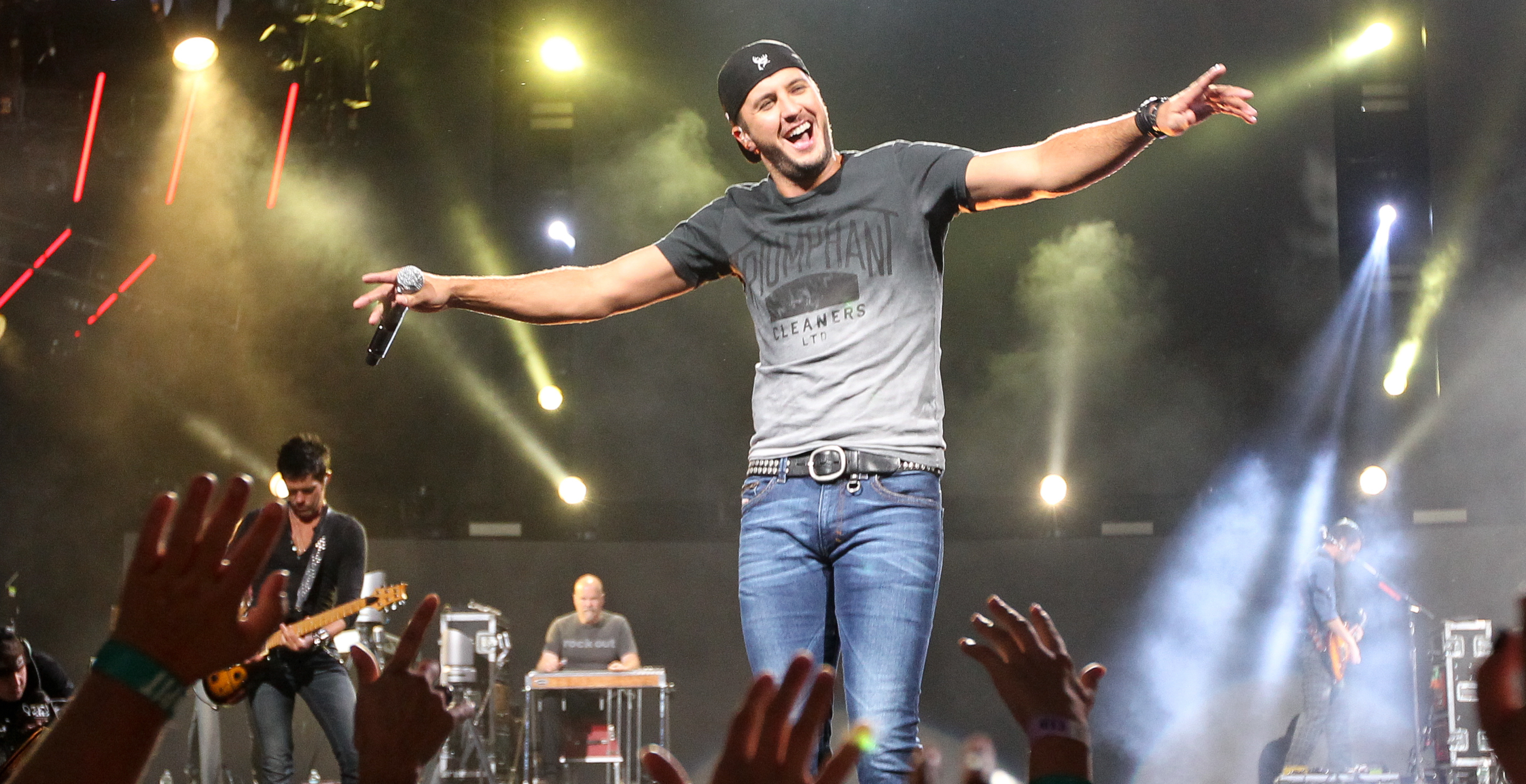 Luke Bryan Gives an Update on His Chaotic Home Life as a Dad