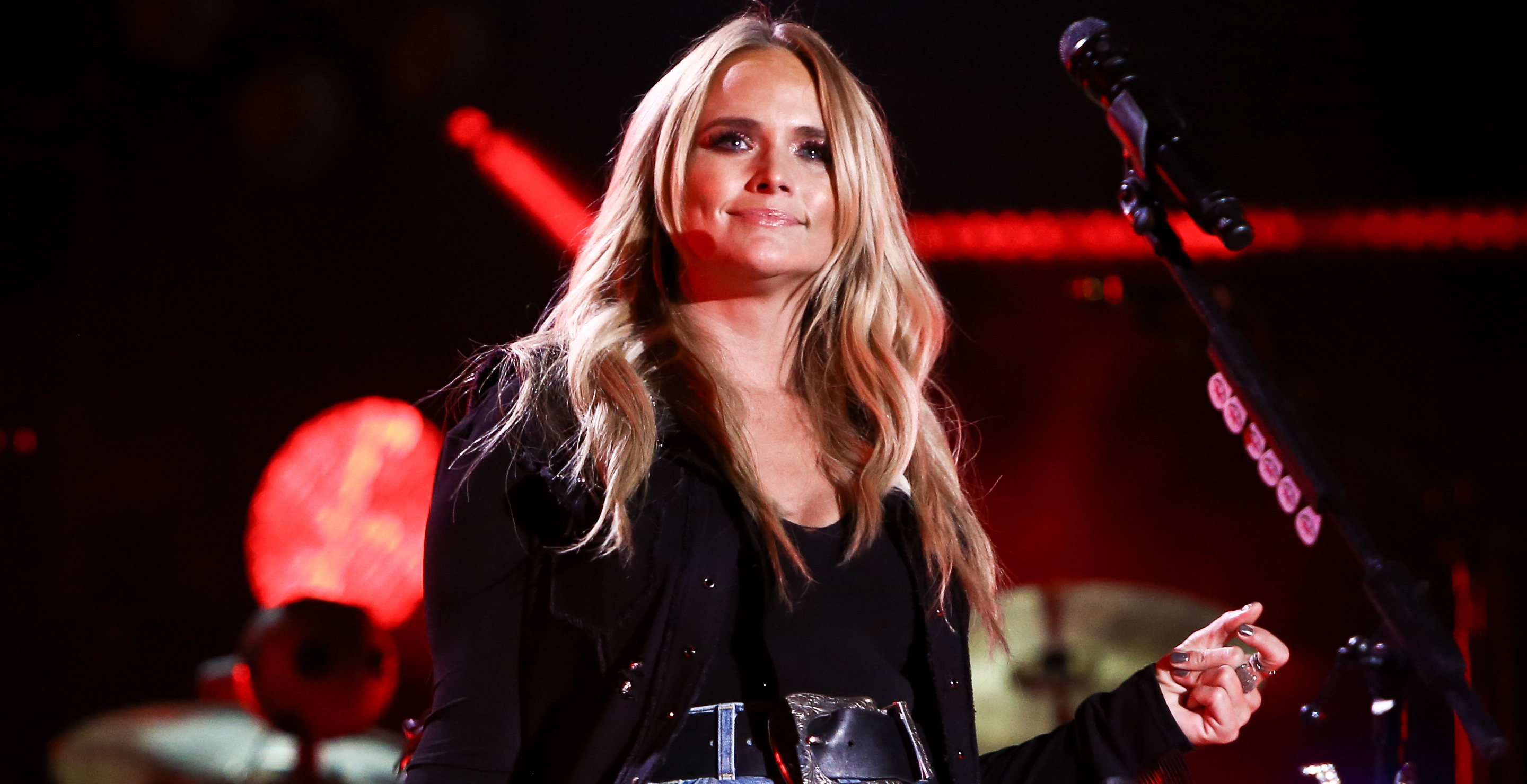 Miranda Lambert Slams Fan for Saying She Shouldn't Wear Leggings