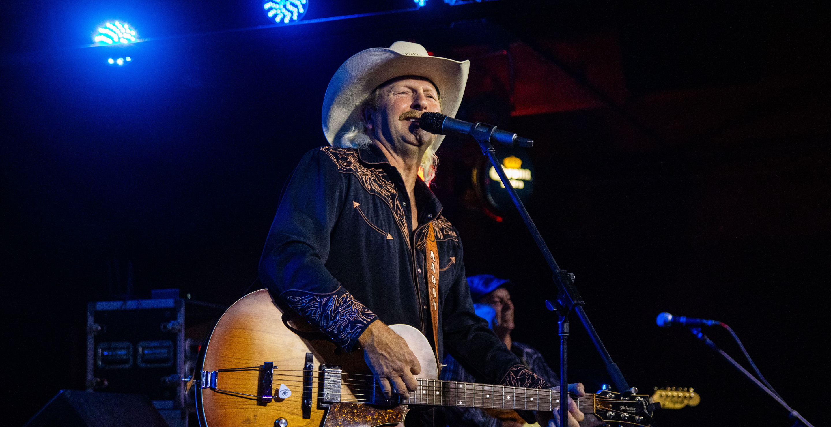 The Song Lyrics That Woke Alan Jackson Up In The Middle Of The Night And Later Became A Tearjerker Hit