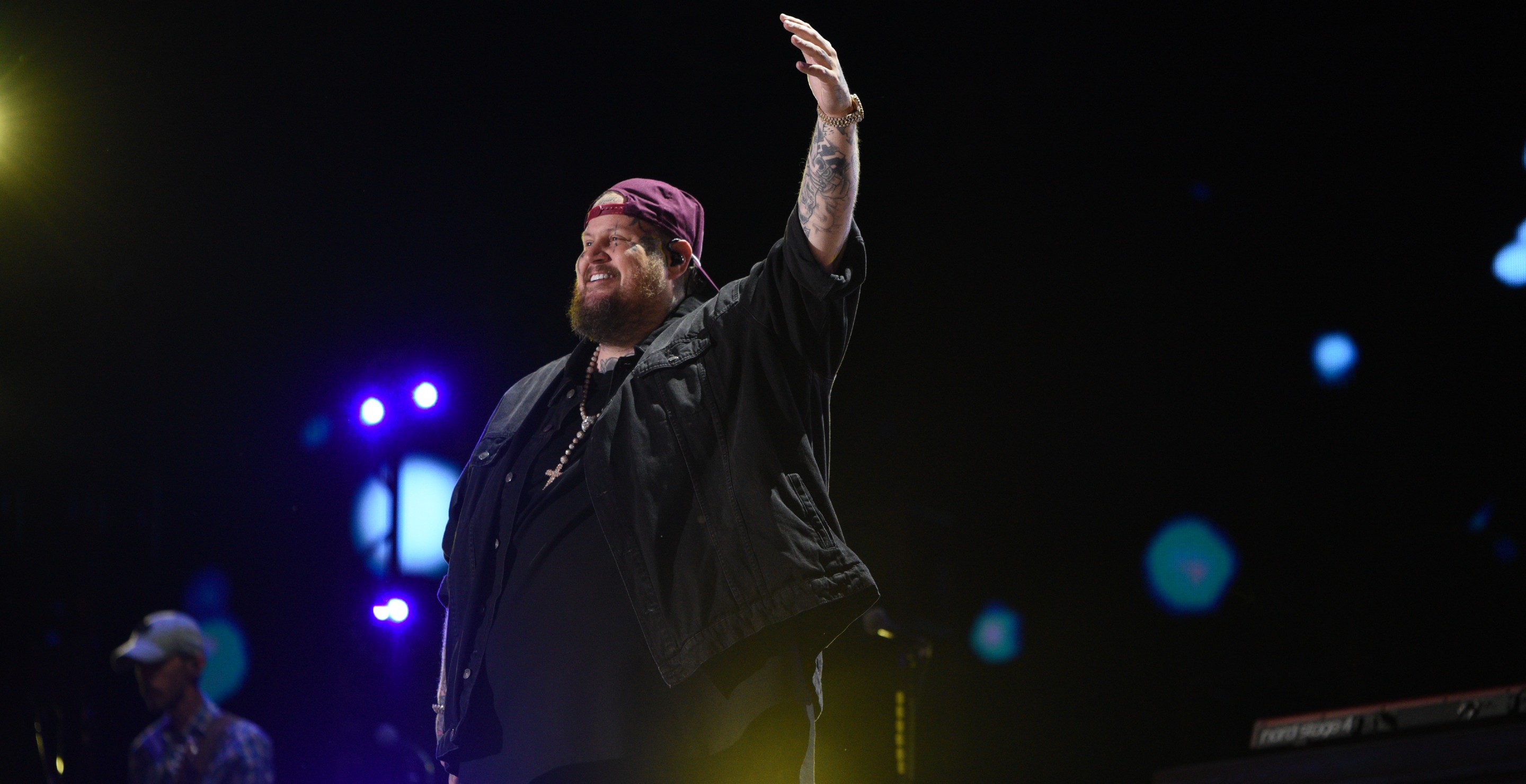 The Surprising Way Family Have To Contact Jelly Roll Because He Doesn't Have A Phone