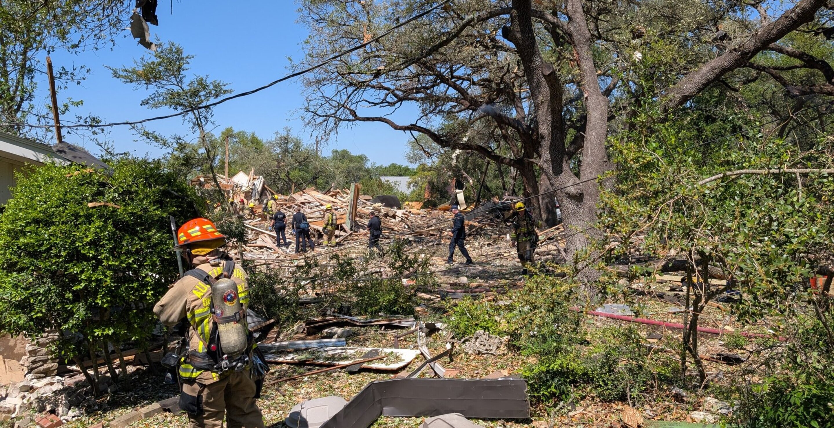 6 People Injured After Texas House Explodes