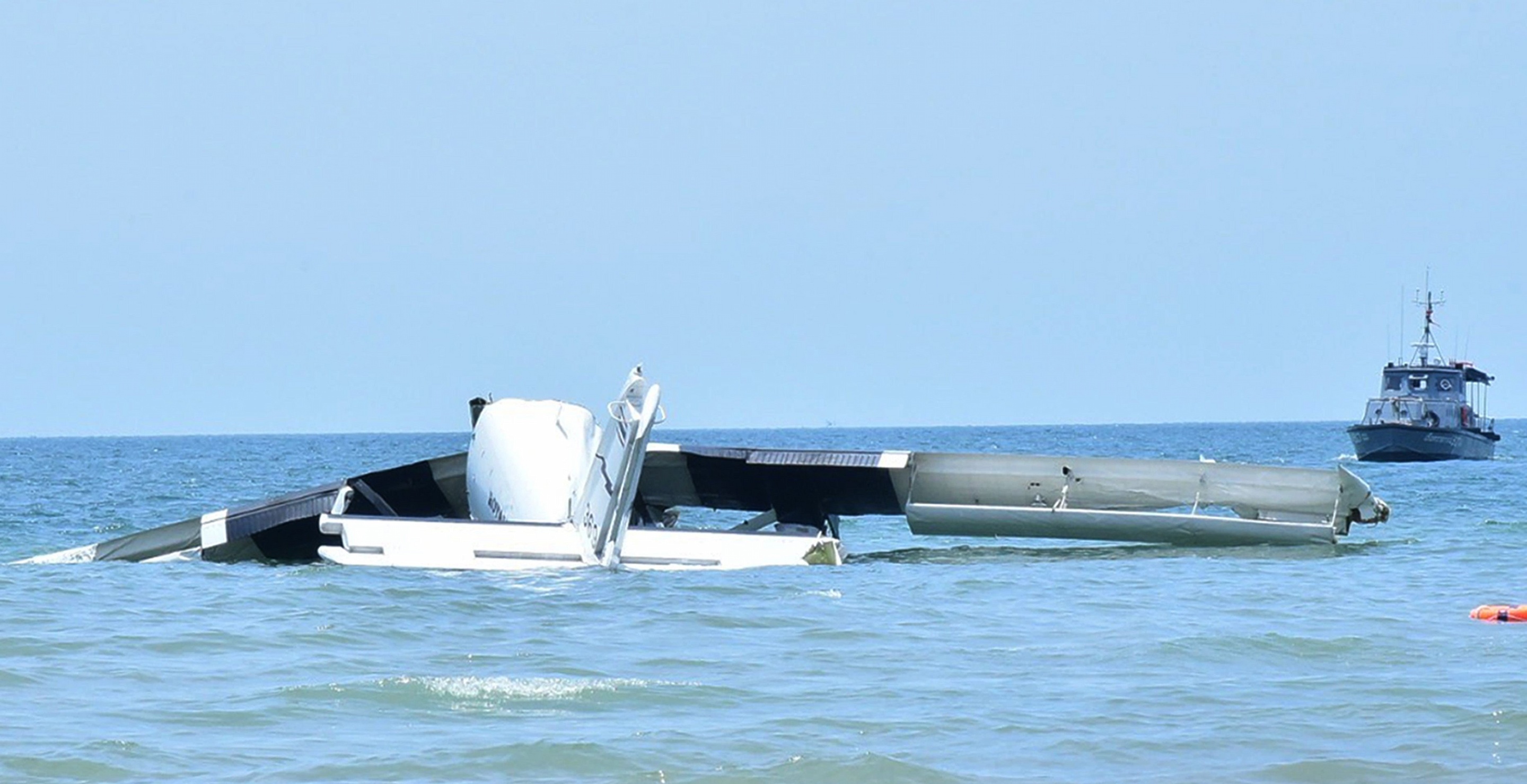 6 Police Officers Dead After Plane Crash