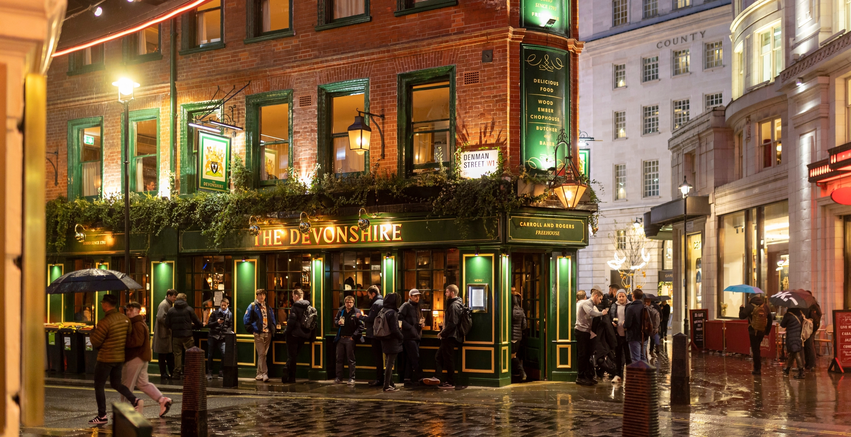 As A Highly Qualified Pub Drinker, These Are The Beers The English Really Drink