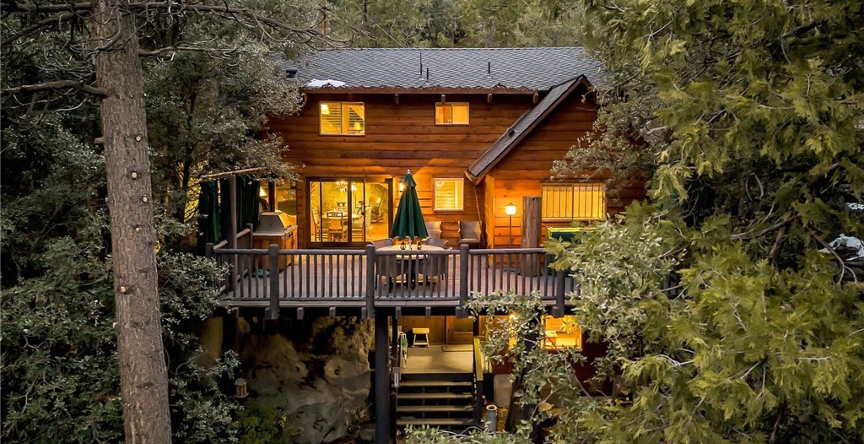 Dolly Parton Sells California Cabin After Husband's Death