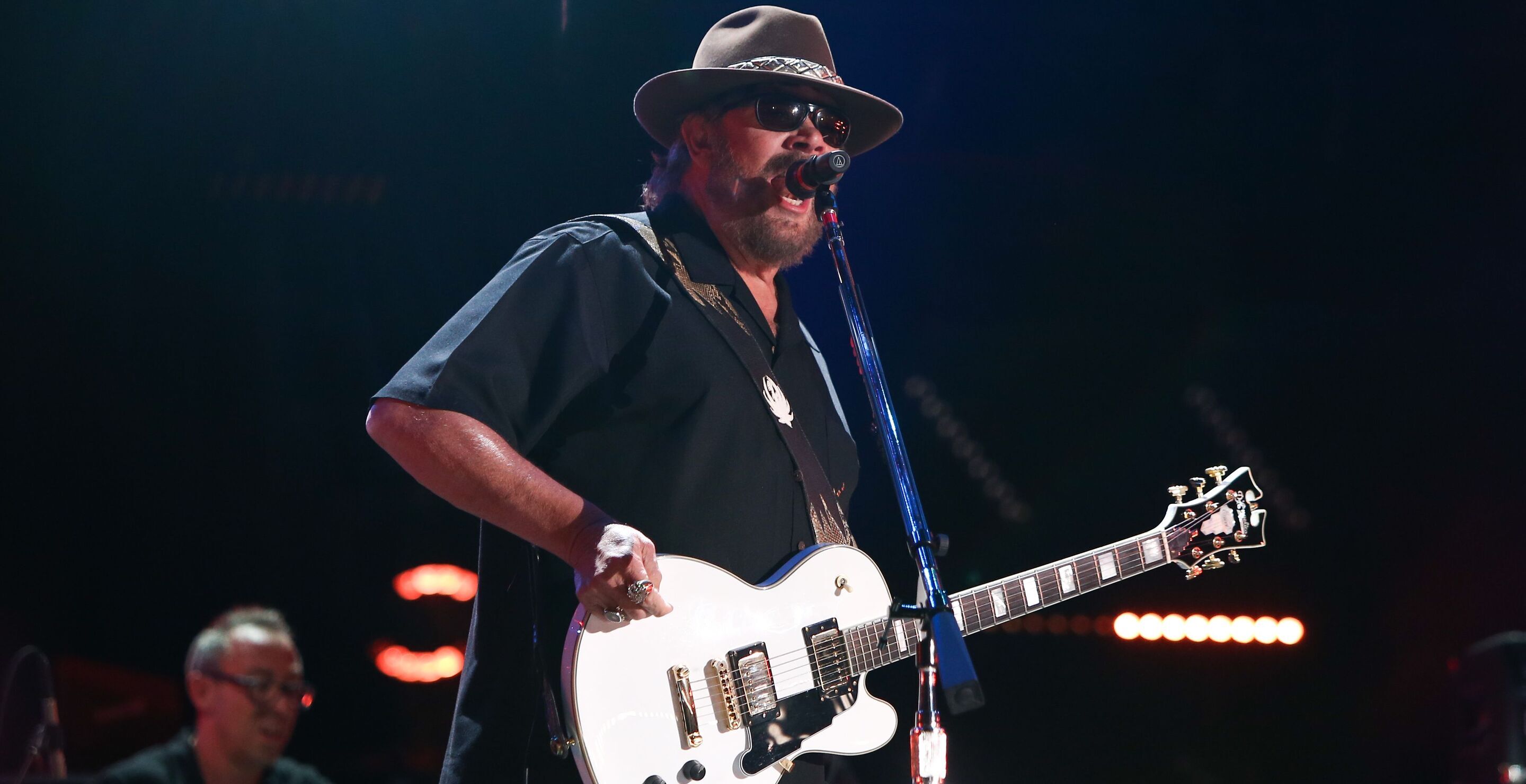 Hank Williams Jr. Impresses Fans With His Dance Moves