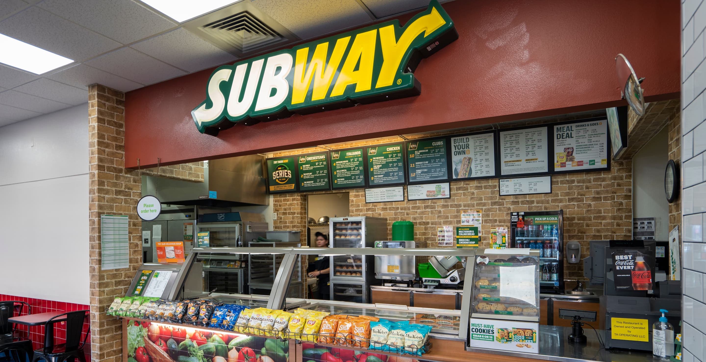 Subway Desperately Tries to Bring Back Customers With... Nachos?!