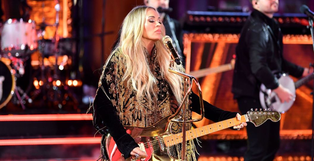 The Song That Carrie Underwood Sang On American Idol That Got Her Out Of Her Comfort Zone
