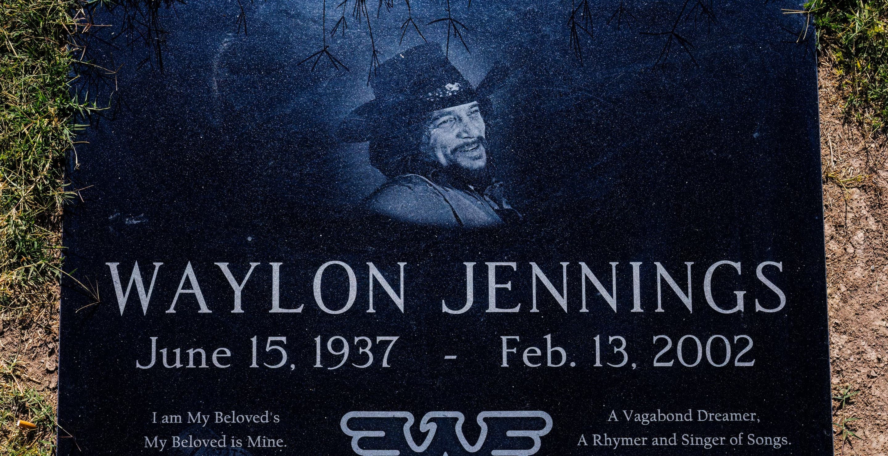 The Two '90s Female Singers Waylon Jennings Says Was Doing Country Right