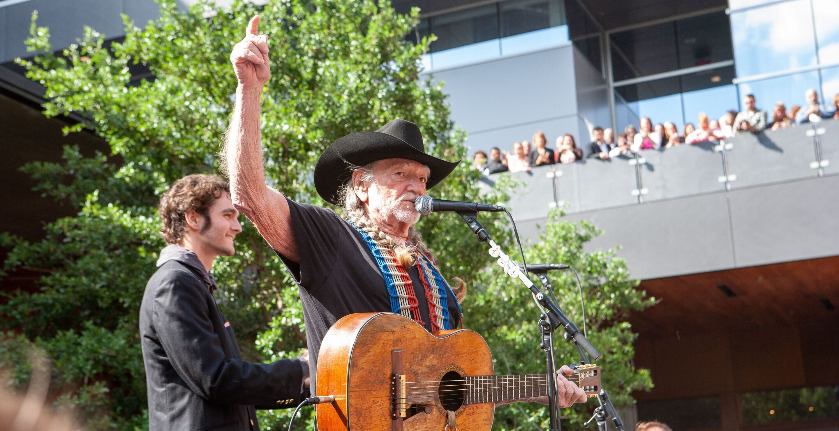 Willie Nelson Auditions For 'The Hobbit 2' In Hilarious April Fools Video