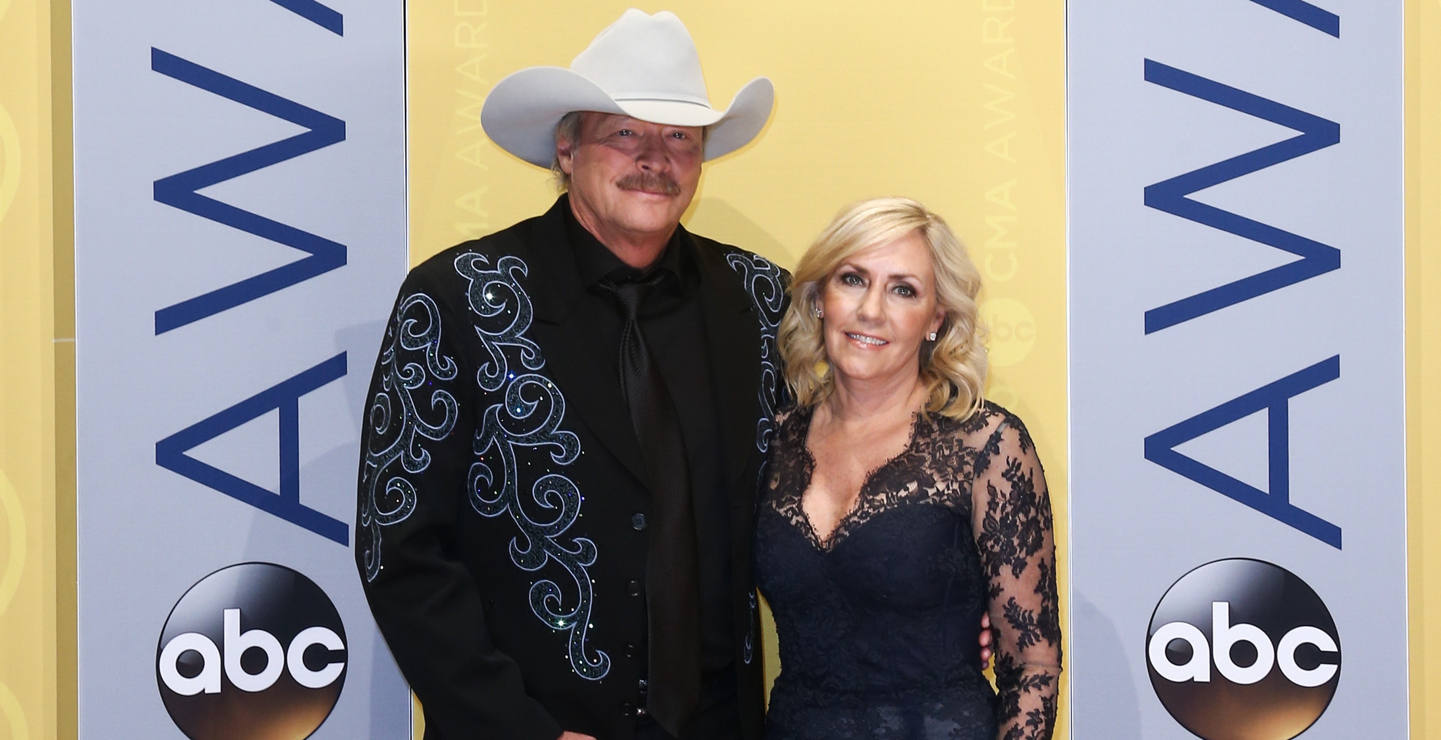 Tender Moment Alan Jackson Had With Wife At His Texas Concert Is Warming My Heart