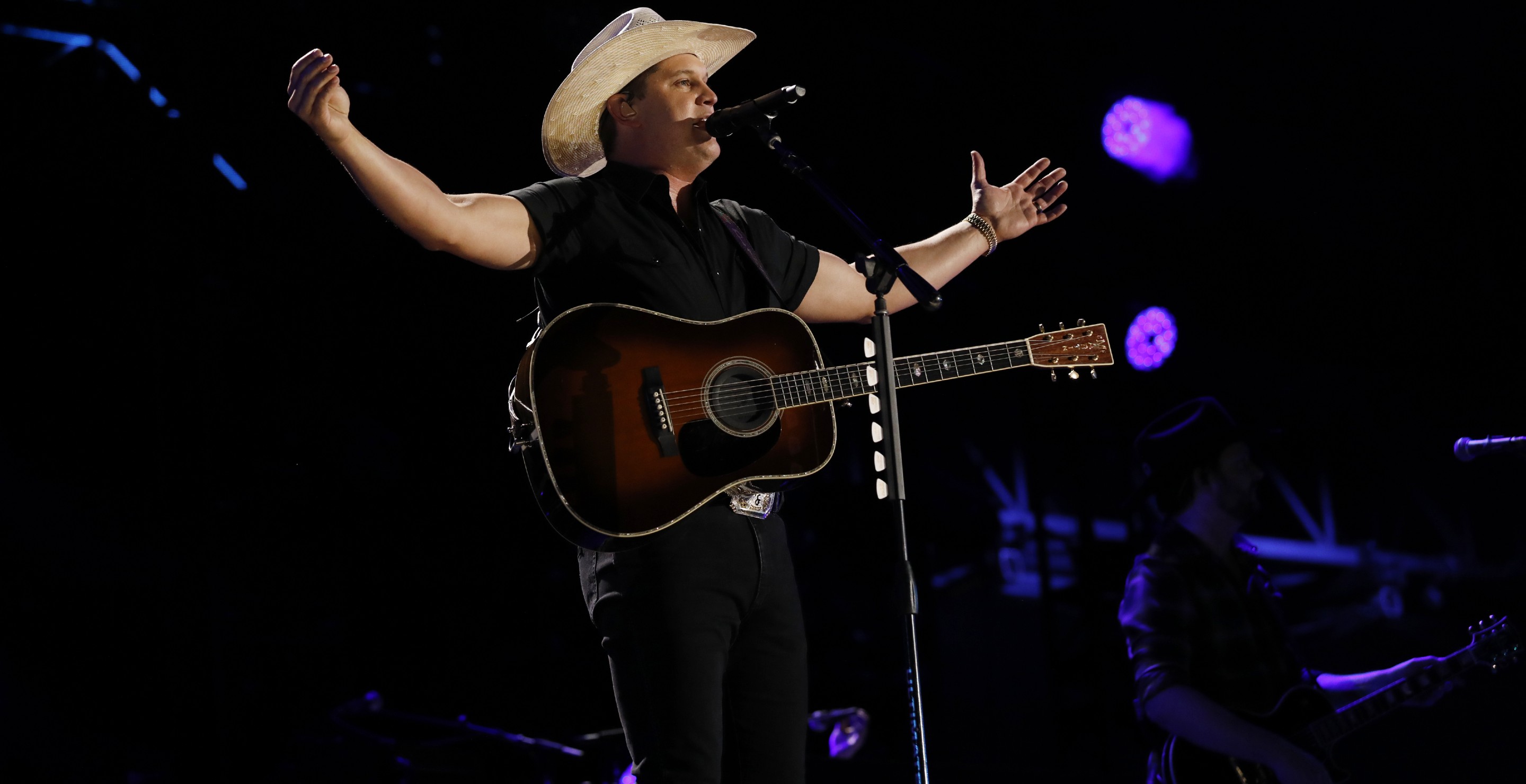 Jon Pardi Reveals Kane Brown Is Urging Him To Have A Third Child