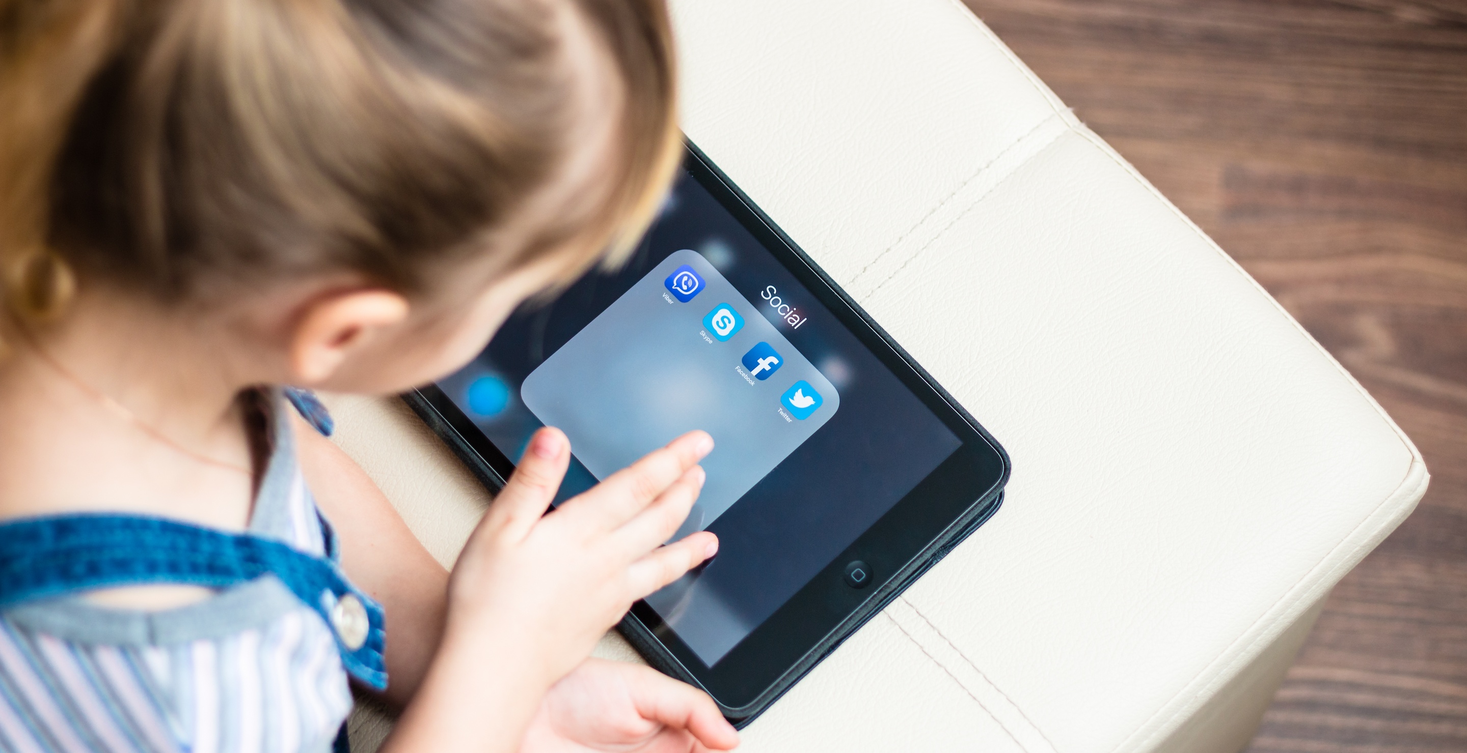 Mom Arrested For Confiscating Her Two Daughters' iPads So They Would Do Homework