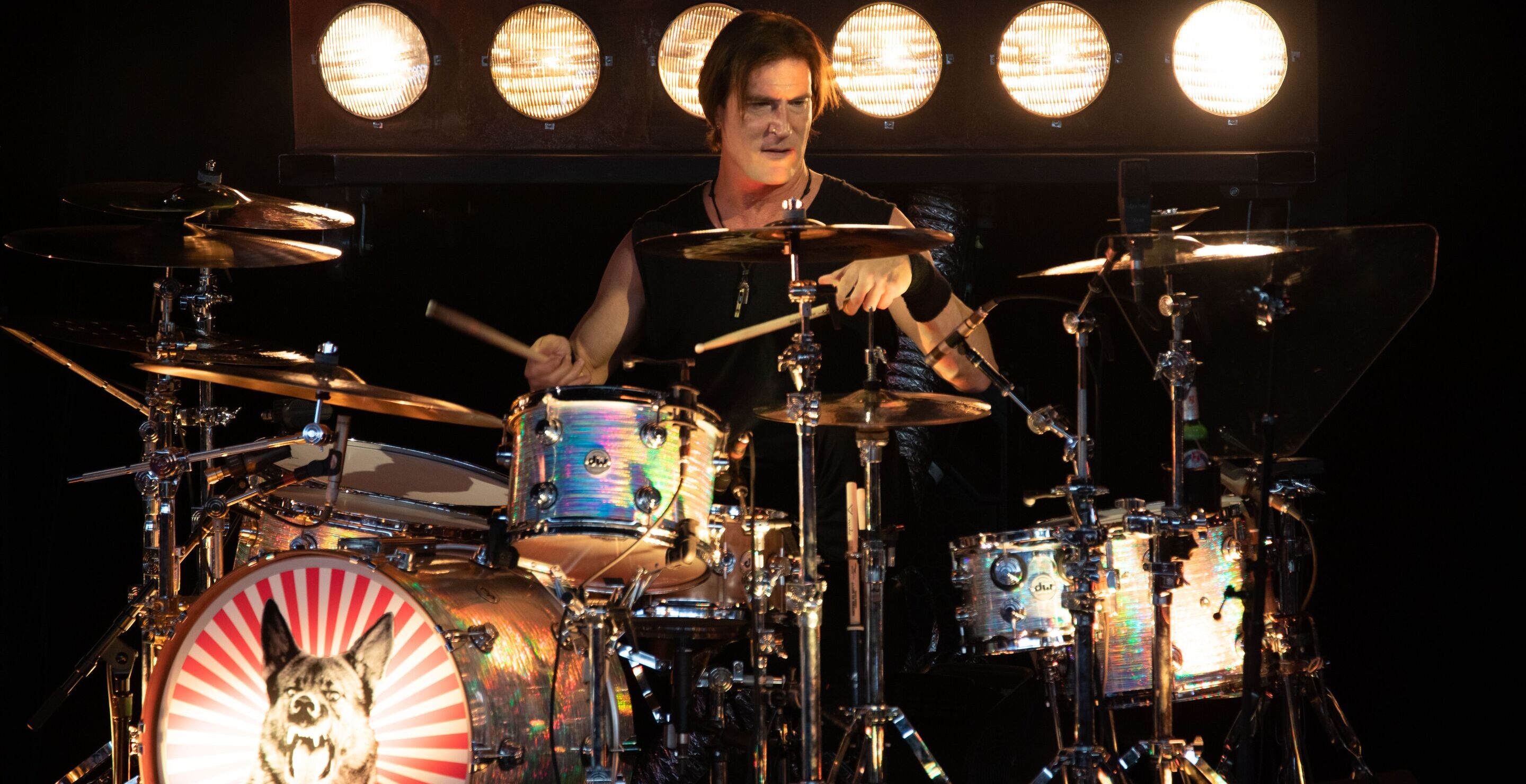 '90s Rock Band Cancels Tour After Drummer Suffers Medical Emergency