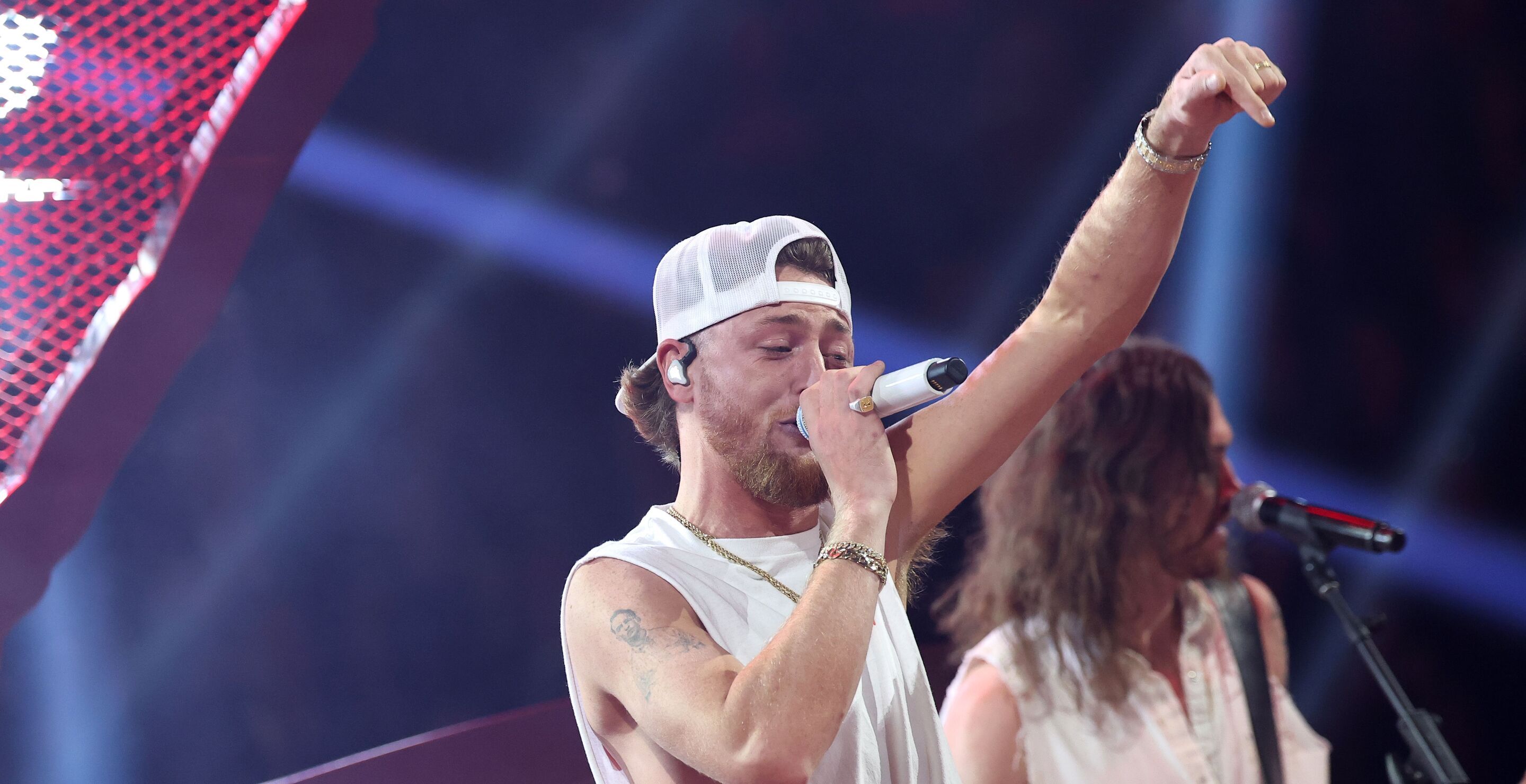 Bailey Zimmerman Shares The Texts That Spurred Collab With Luke Combs