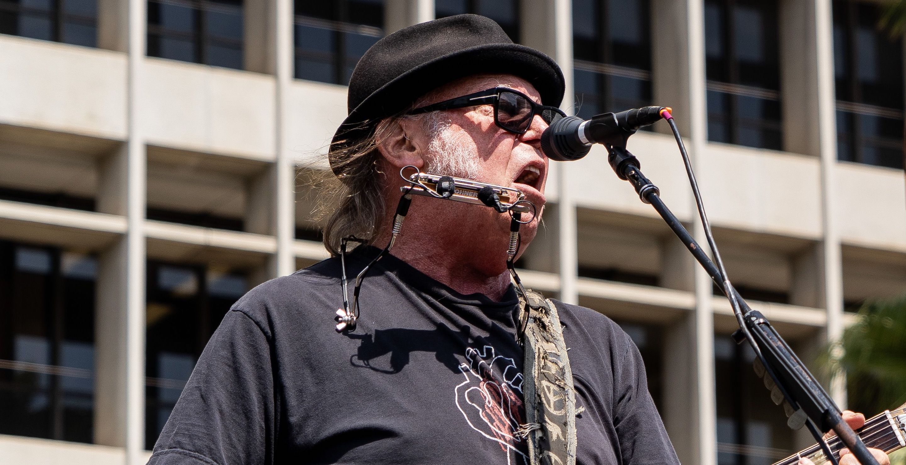 Neil Young Trashes Trump Over His Feud With Bruce Springsteen