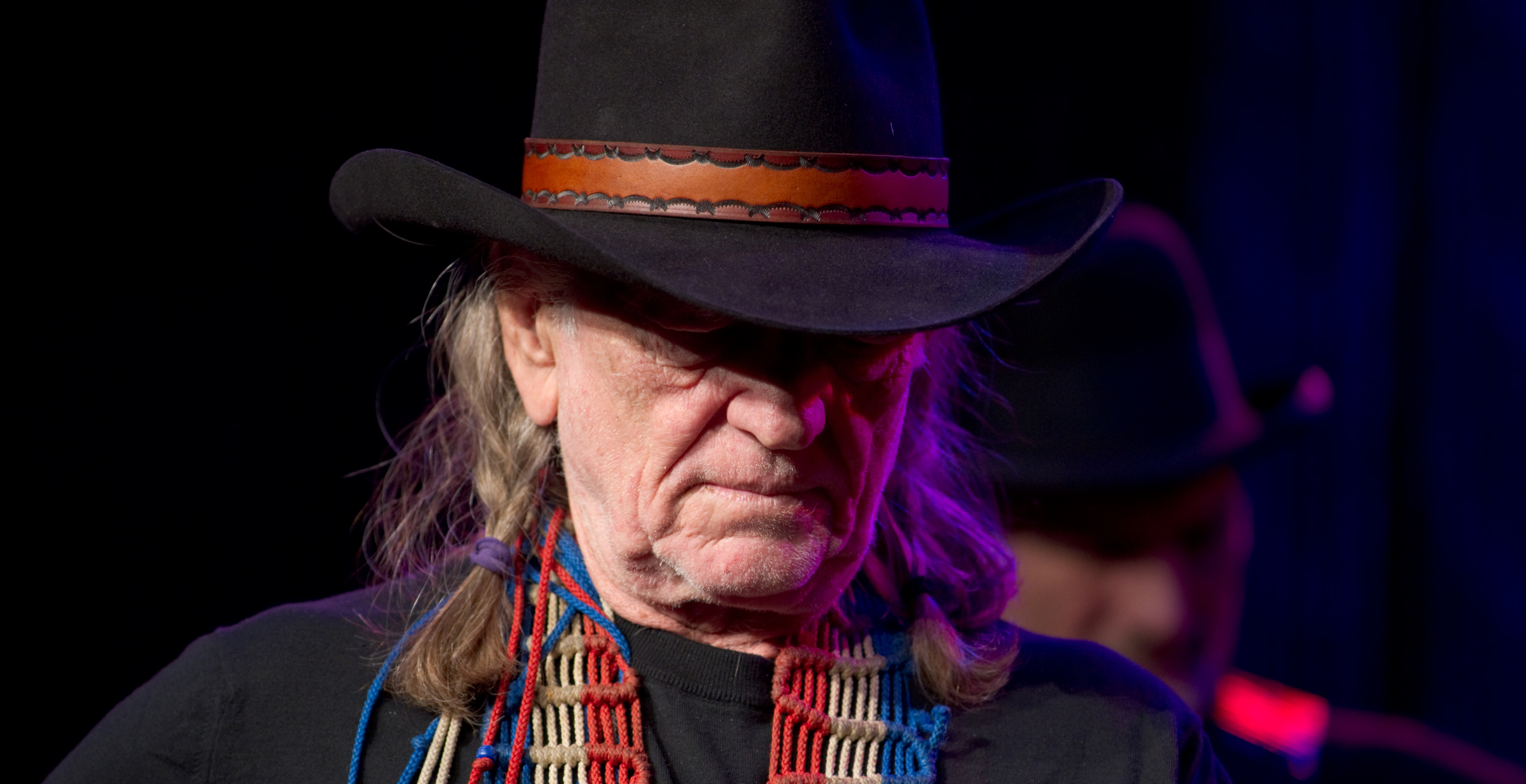 That Time Willie Nelson Accidentally Walked Into The Middle Of A Gun Battle And Put A Stop To It
