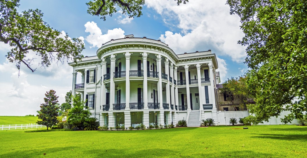 The Largest Pre-Civil War Mansion In The South Burns Down