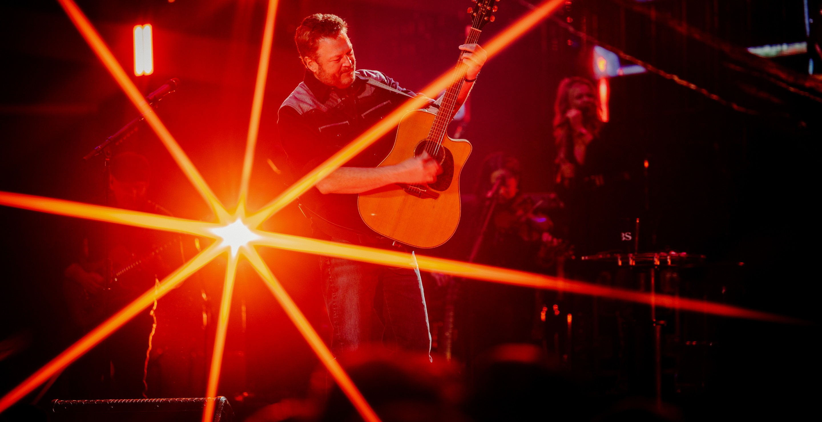 Blake Shelton Feels 'Blessed And Lucky' As 'Texas' Becomes His 30th No. 1 Hit