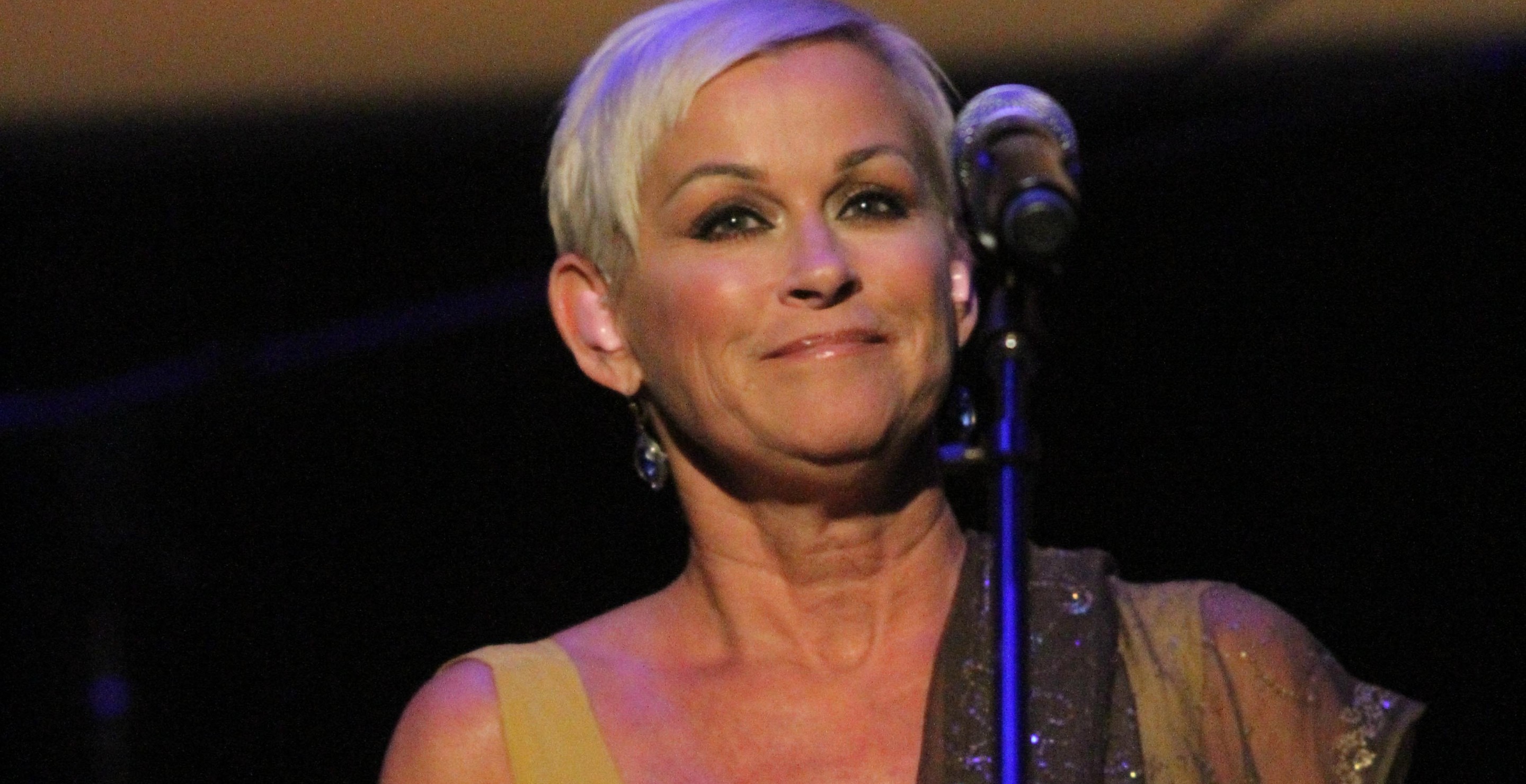 Emotional Moment Lorrie Morgan Took Grandkids To Visit Keith Whitley's Grave