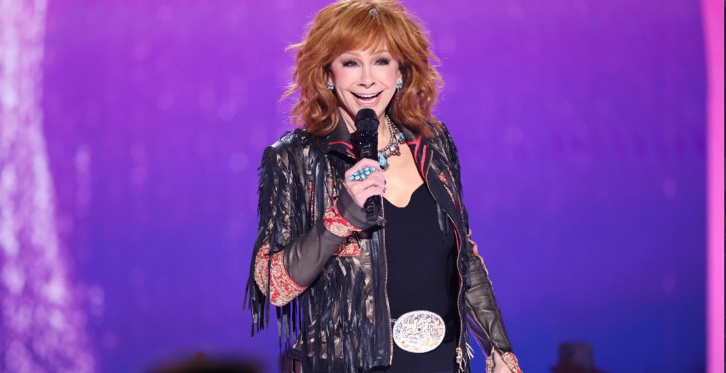 Reba McEntire Reveals What She Does To Make Everyone Feel At Home In Her Nashville Houses