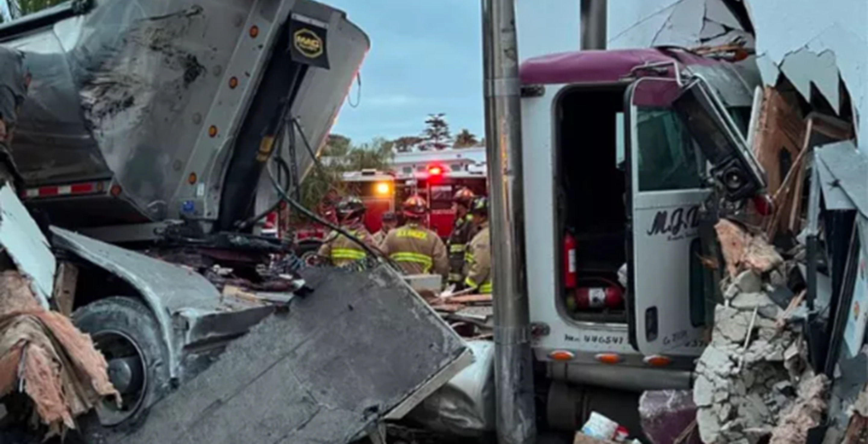 Starbucks, Semi, Crash