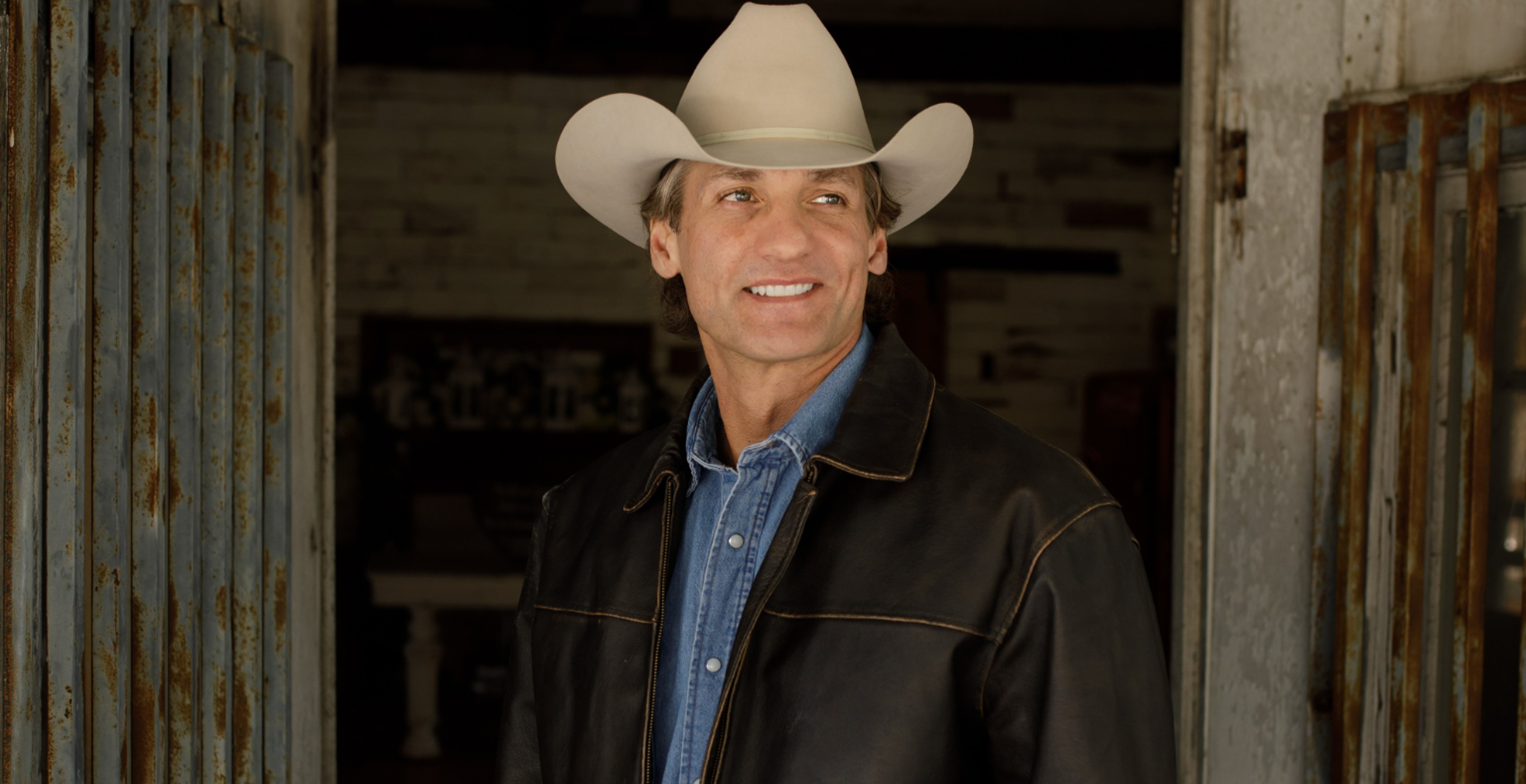 4 '90s Country Icons That Deserve A Spot On Your Playlist