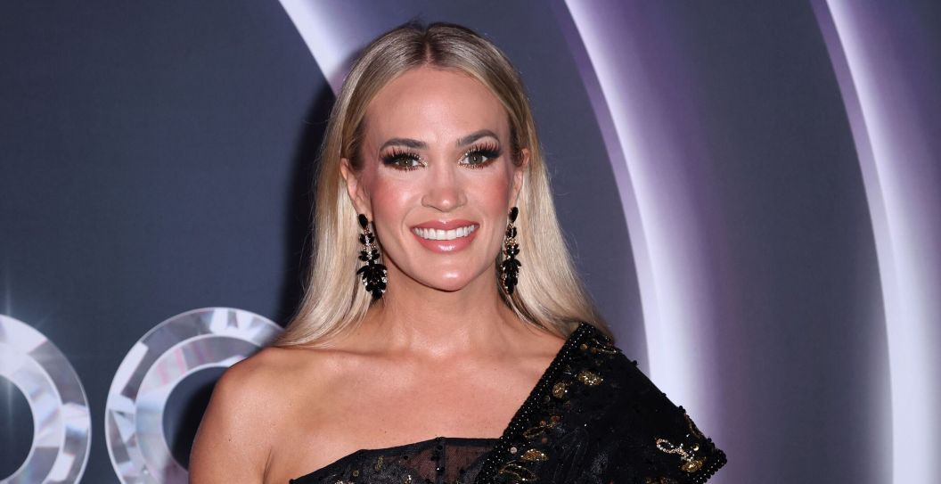 Carrie Underwood Has Biblical Moment When Snake Surprises Her In A Tree While She Was Praying
