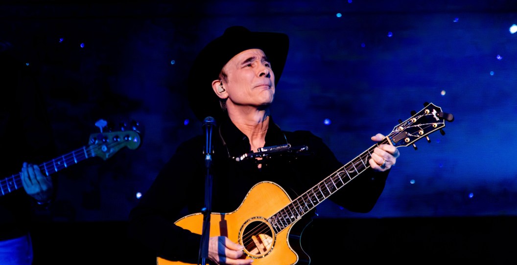 Clint Black Cancels Show Hours Before It Started Due To Illness