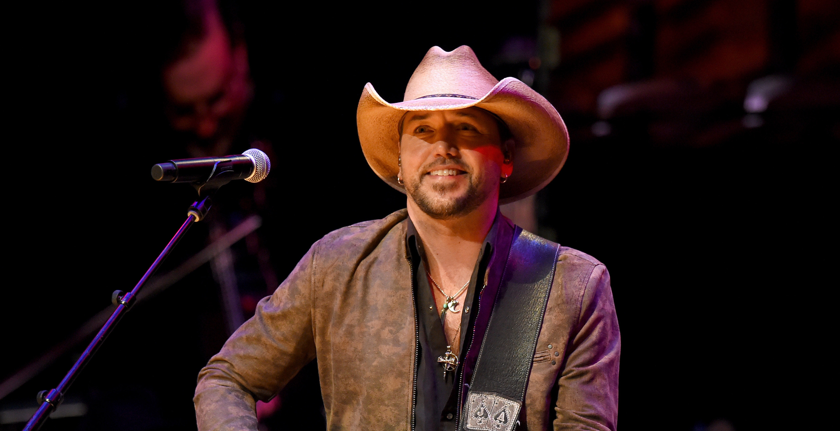 Jason Aldean Finds This Concert Tradition Pointless