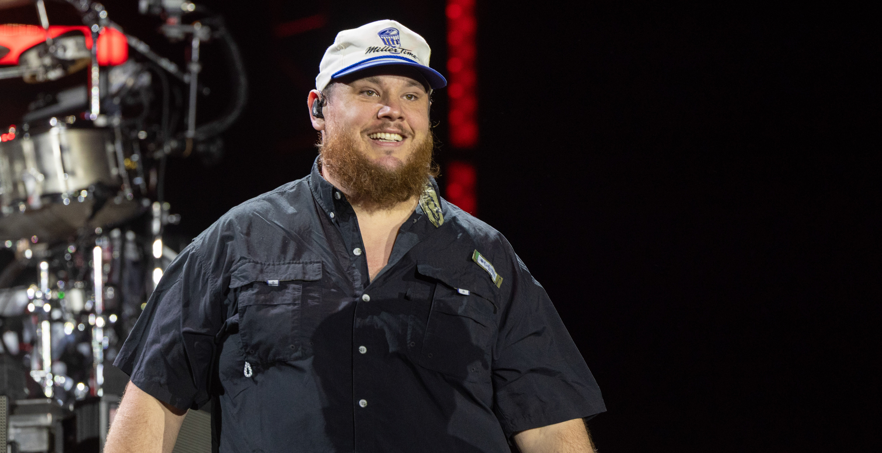 Luke Combs Gives The Fans What They Want More Hilarious Golf Videos