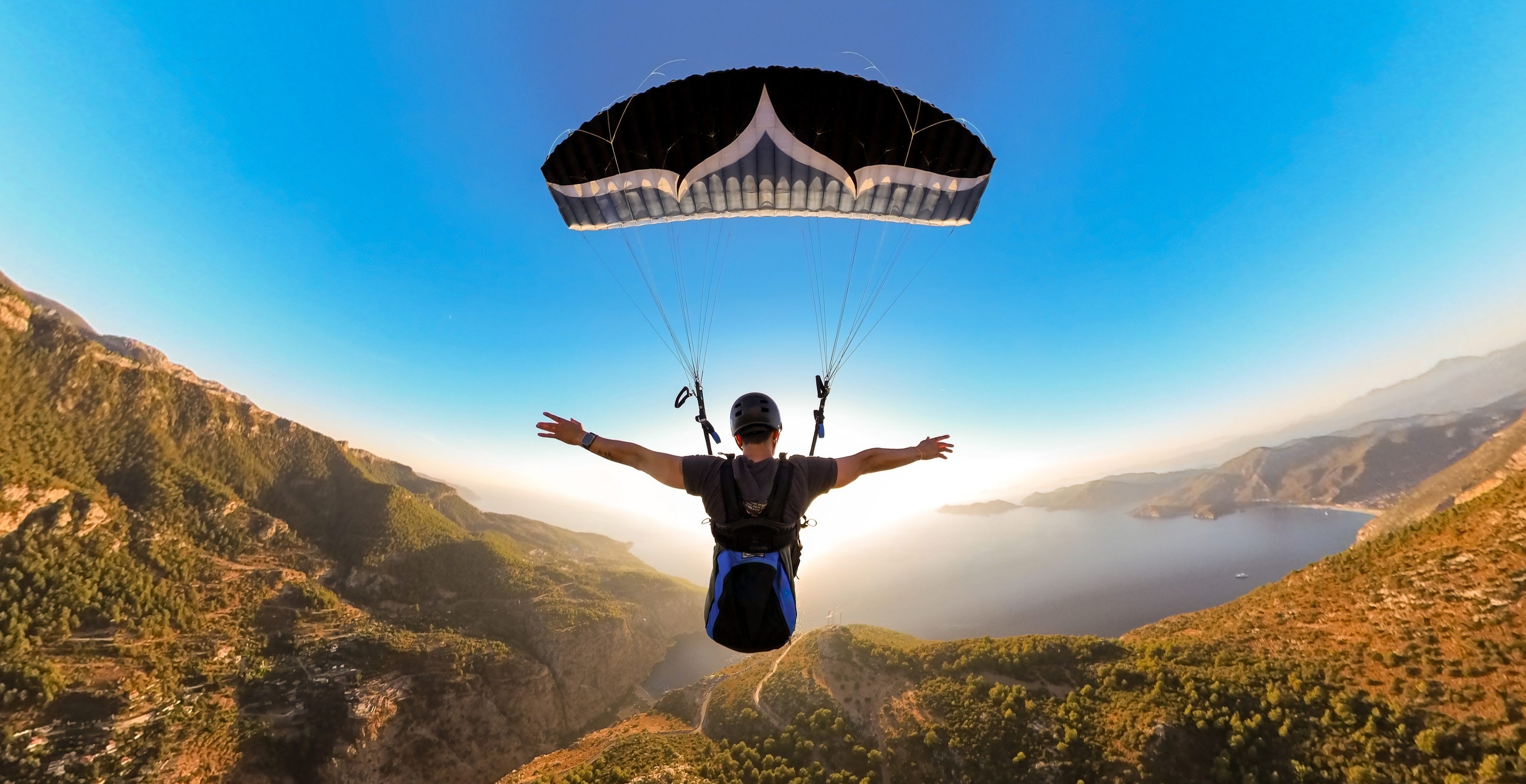 Paraglider Survives Getting Flung To Altitude Of 28,000 Feet, Gets Punished For Not Having Flight Plan