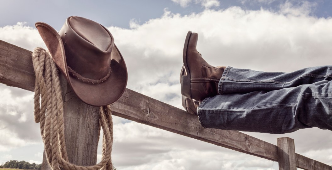 The Best 5 New Country Songs Of The Week — Crack A Cold One And Enjoy