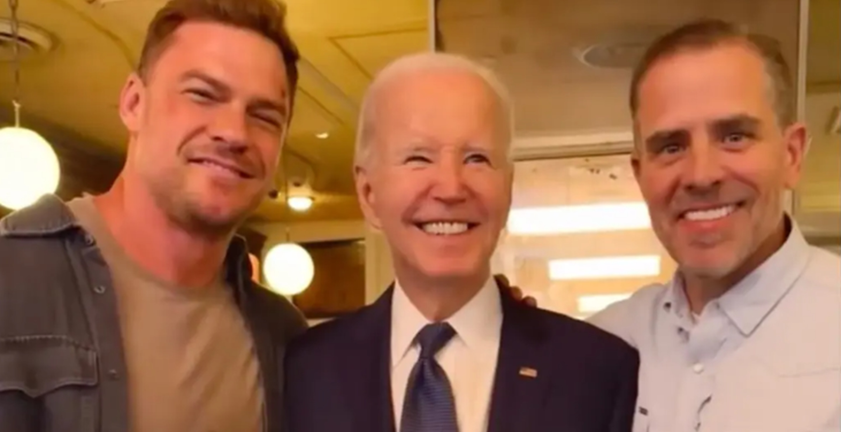 Alan Ritchson, Joe Biden