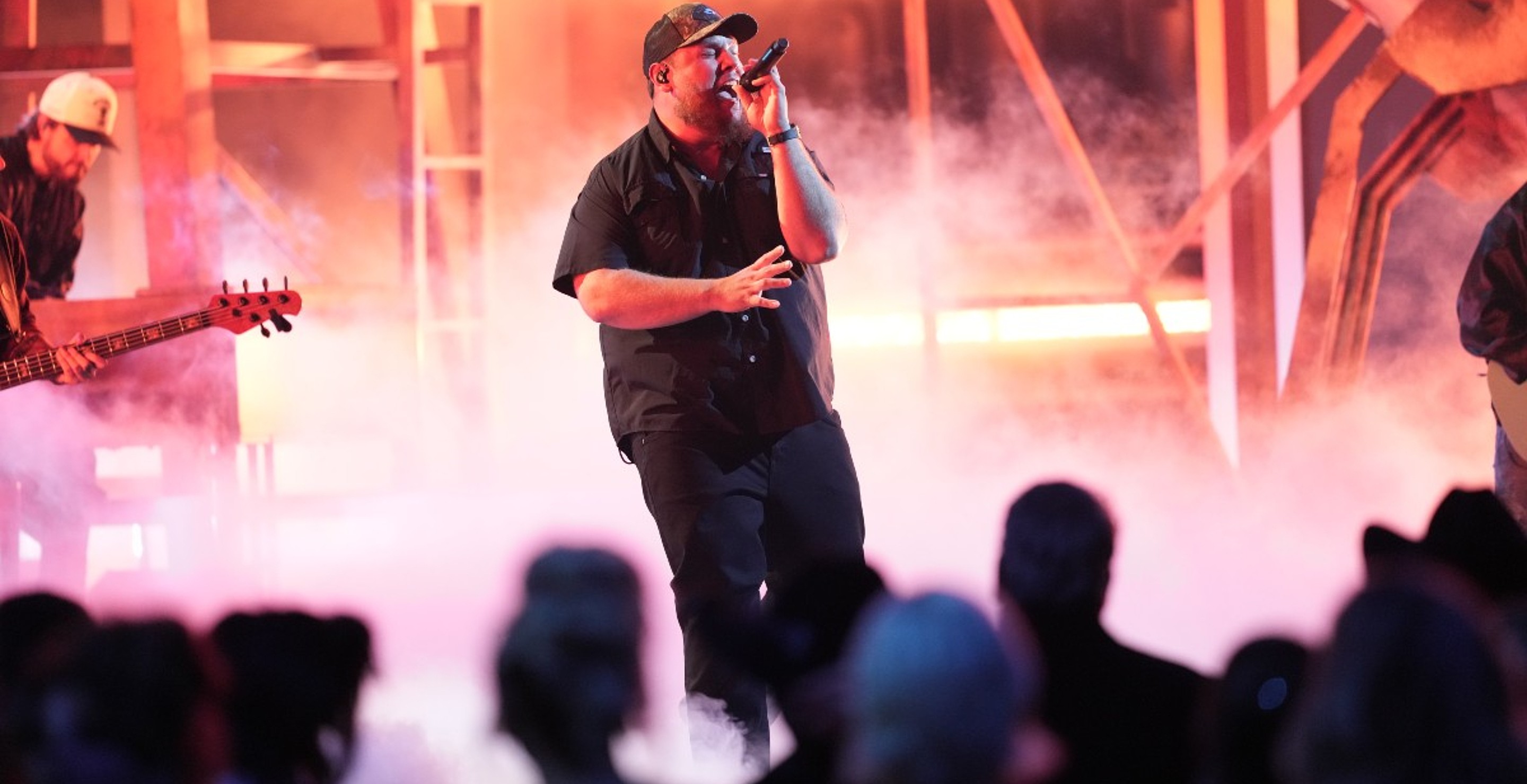 Luke Combs Only Has A Few Dates On His Tour Schedule In 2025: Here's Why