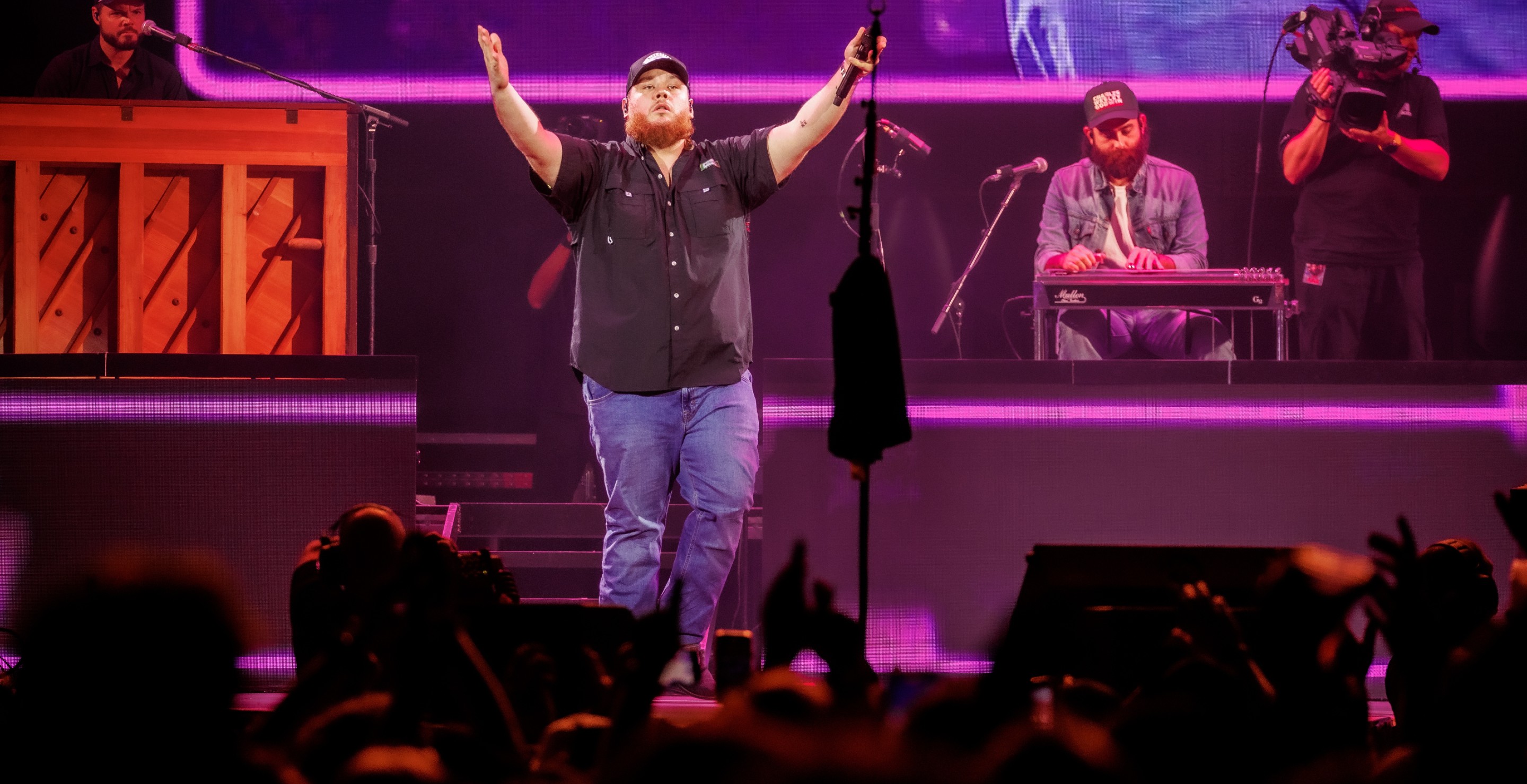 Watch Luke Combs Sing With Miranda Lambert During Headlining Bonnaroo Performance