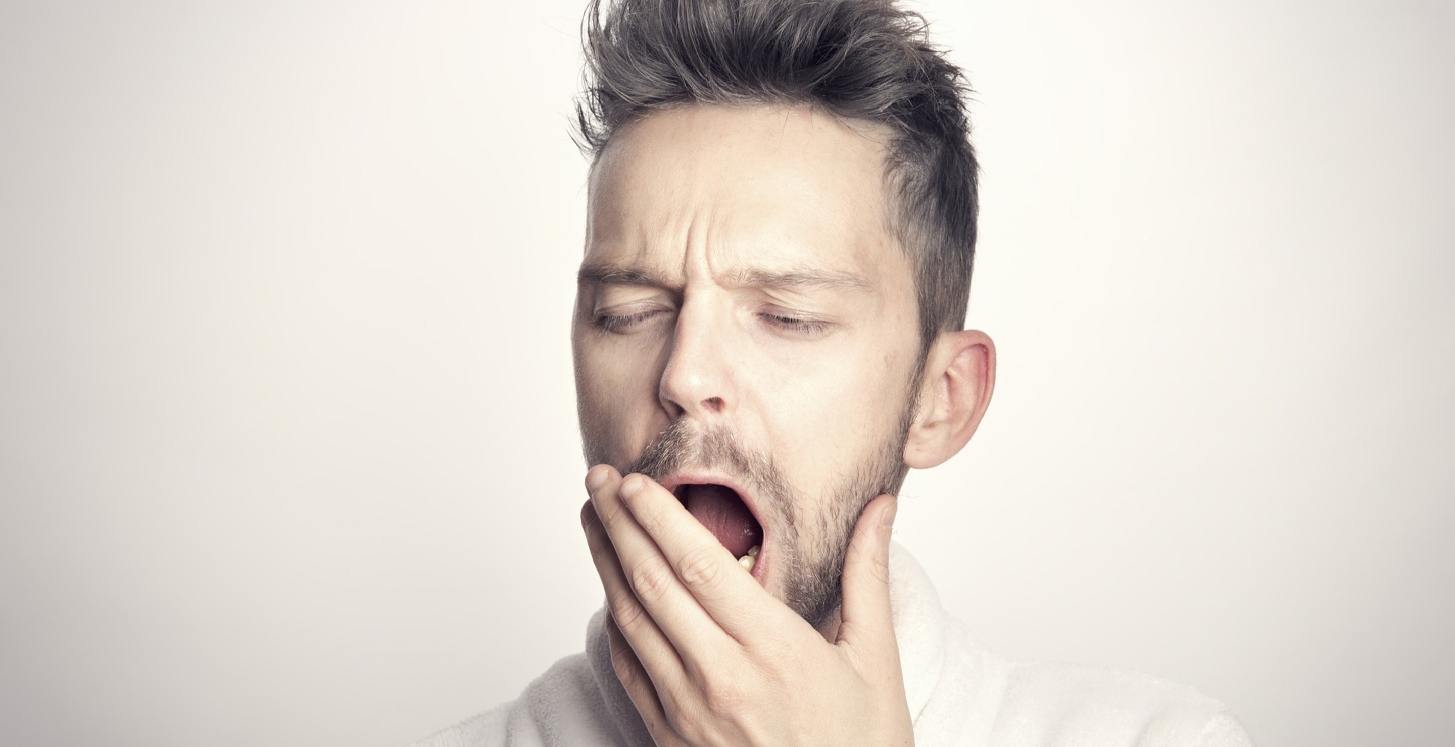 '80s Singer Calls Out TV Host For Yawning During Interview