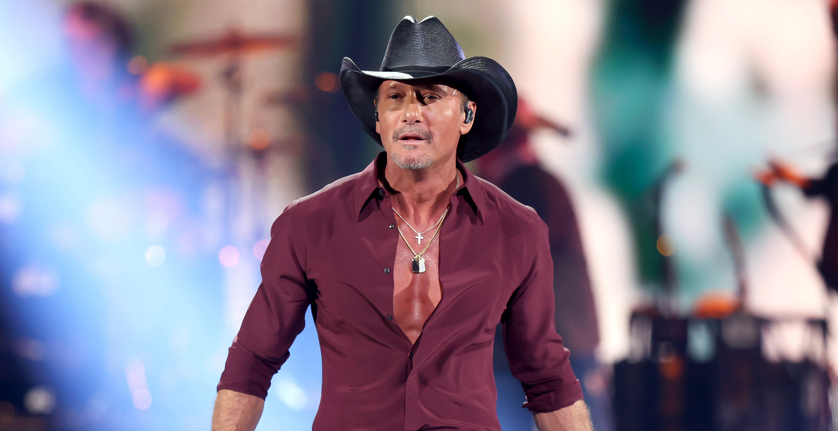 Tim McGraw Claims That He's The Worst Singer in His Family