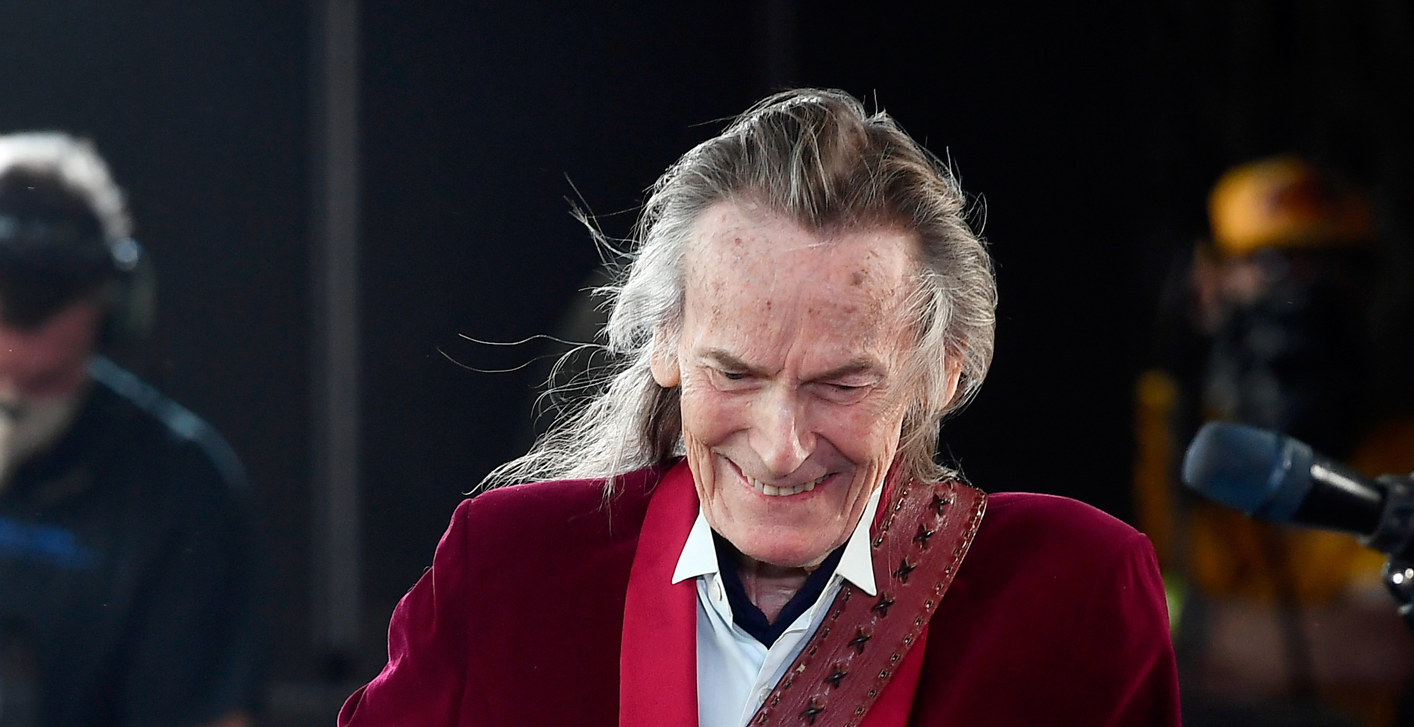 “What Am I Saying?”: Why Gordon Lightfoot Stopped Playing the Song That Gave Him His Big Break