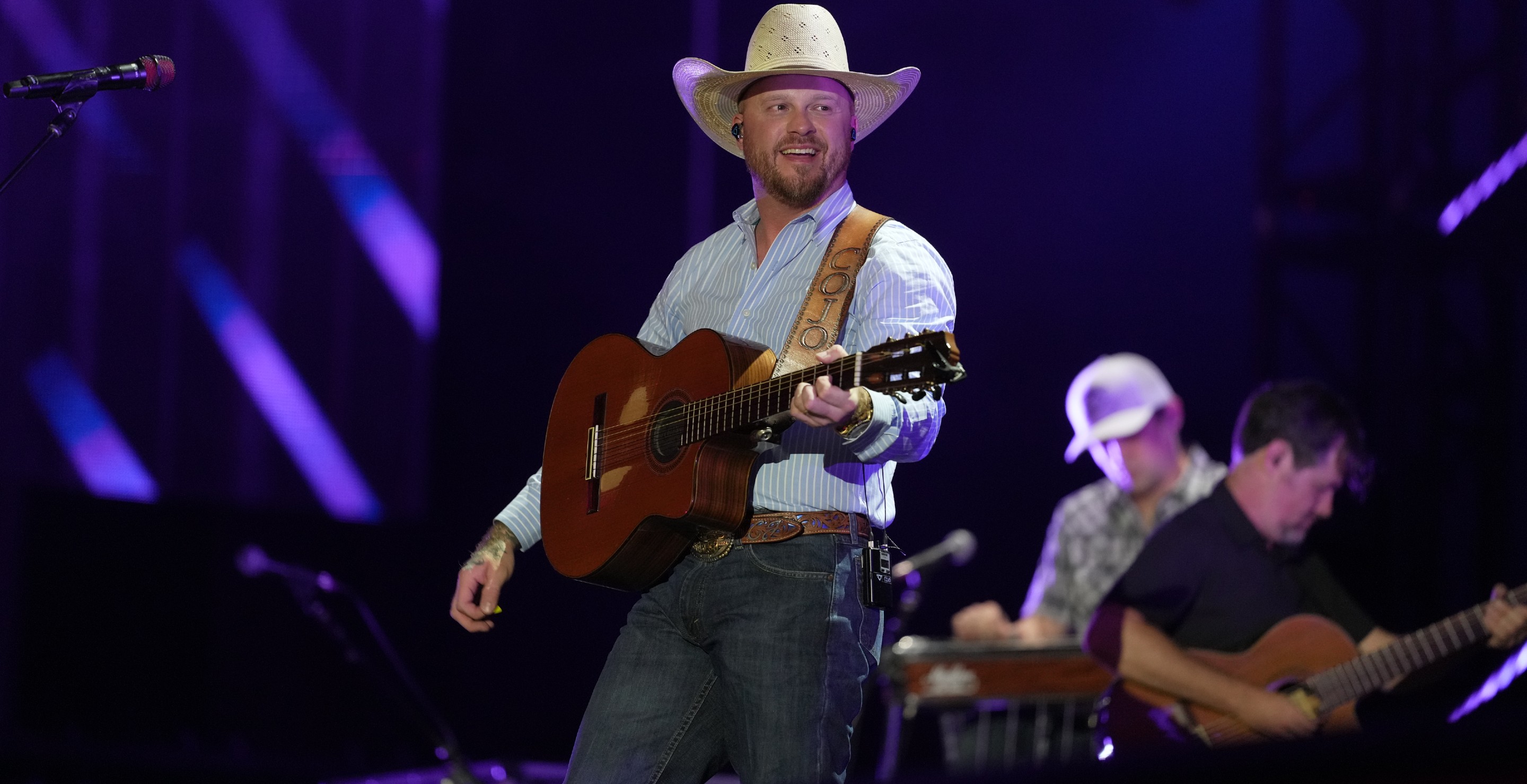 Cody Johnson Wishes He Could Tell His Younger Self to 'Pray More, Drink Less
