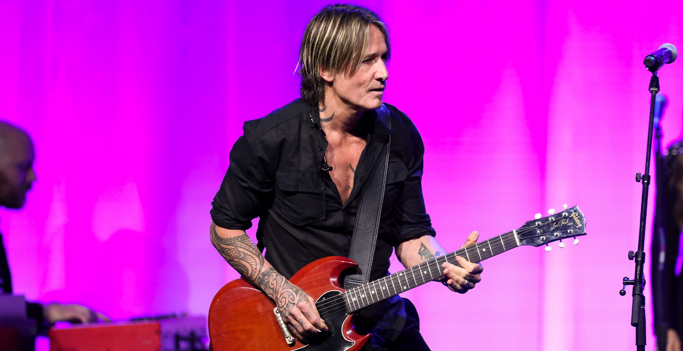 Keith Urban Announces Release Of Live Version Of One Of His Biggest Hits