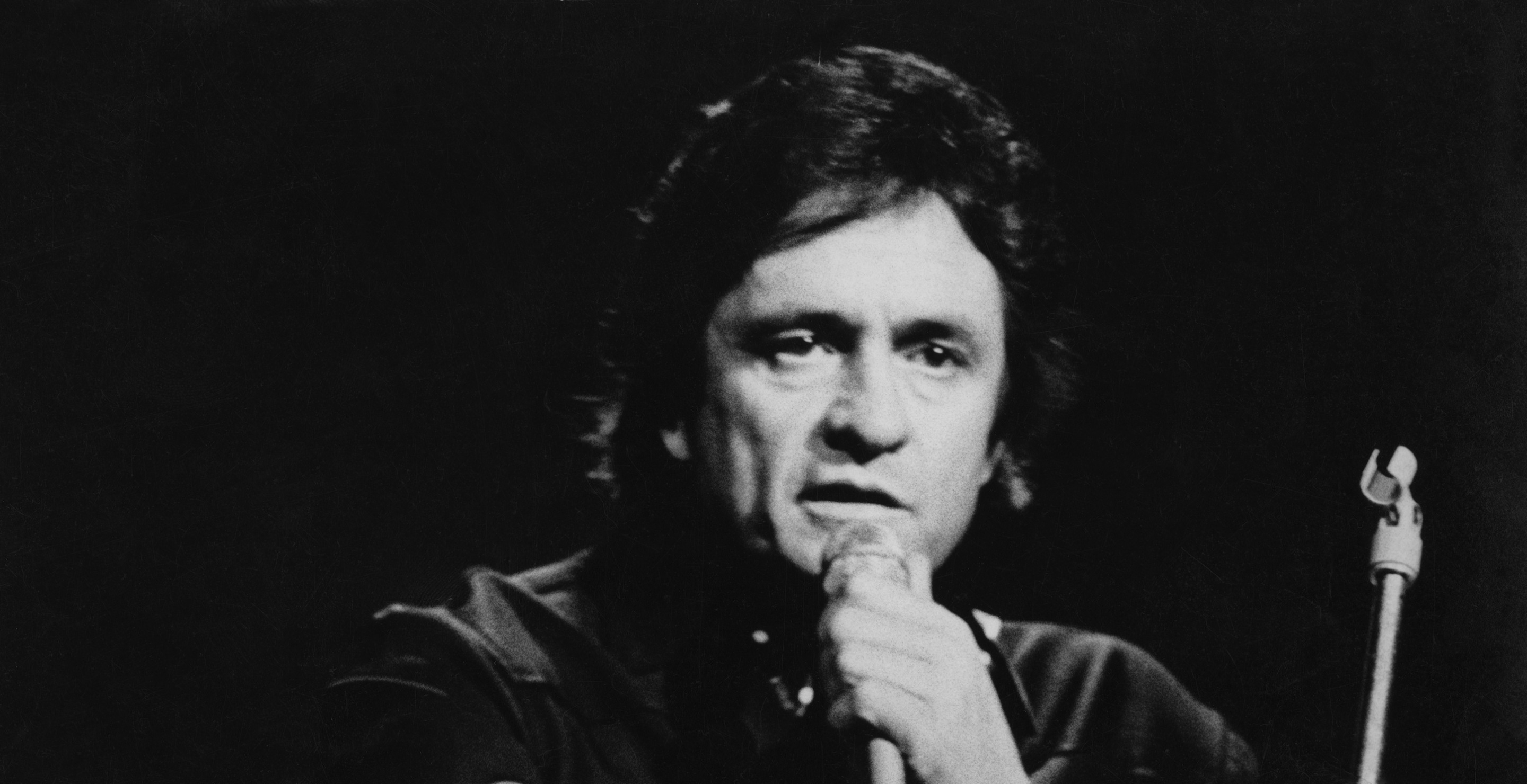 Carlene Carter Remembers Making Stepfather Johnny Cash ”Red in the Face” With Feisty Stage Banter